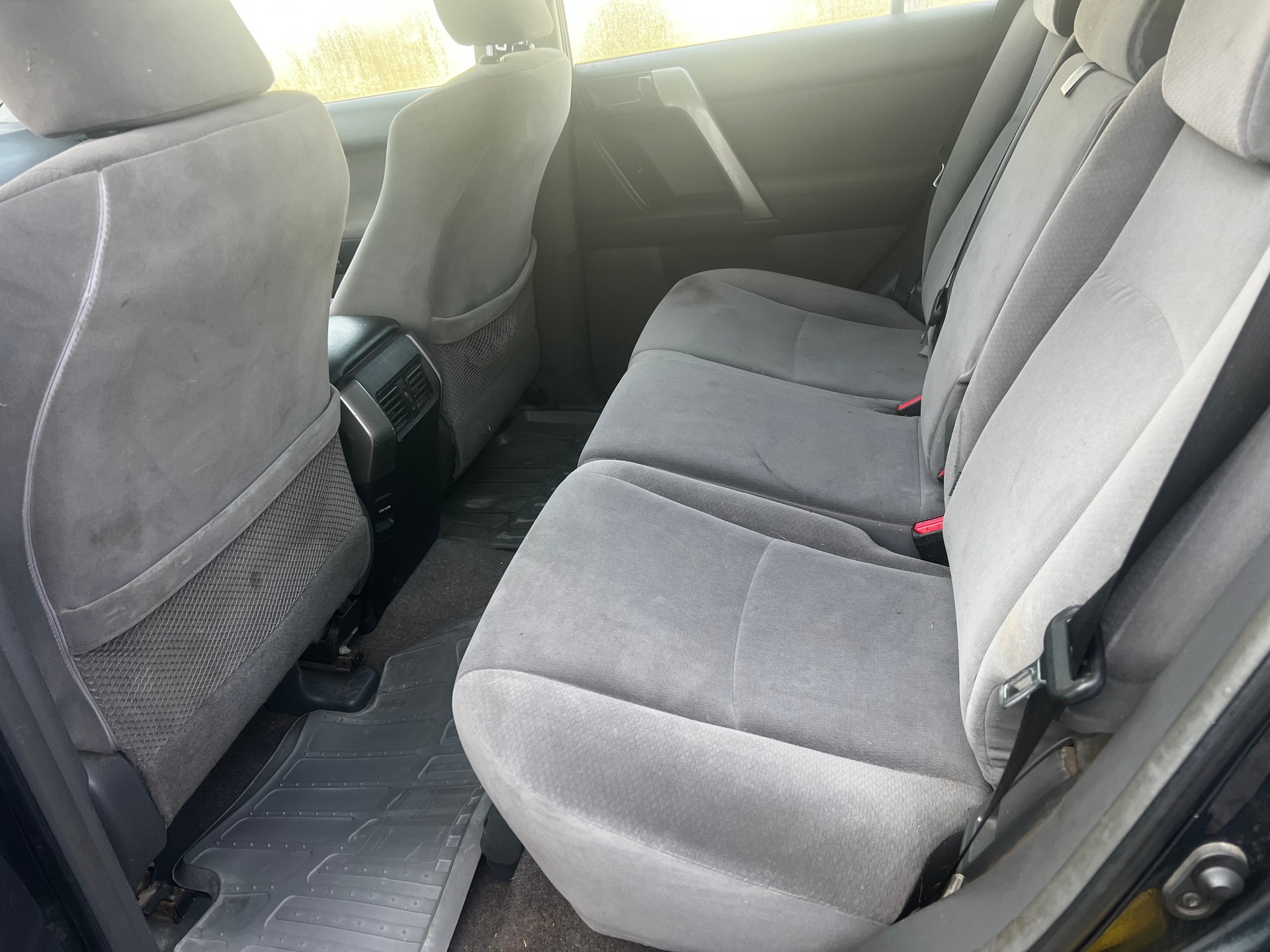 TOYOTA Land Cruiser 3.0 TD Linea Sol Premium Automatic-image-8