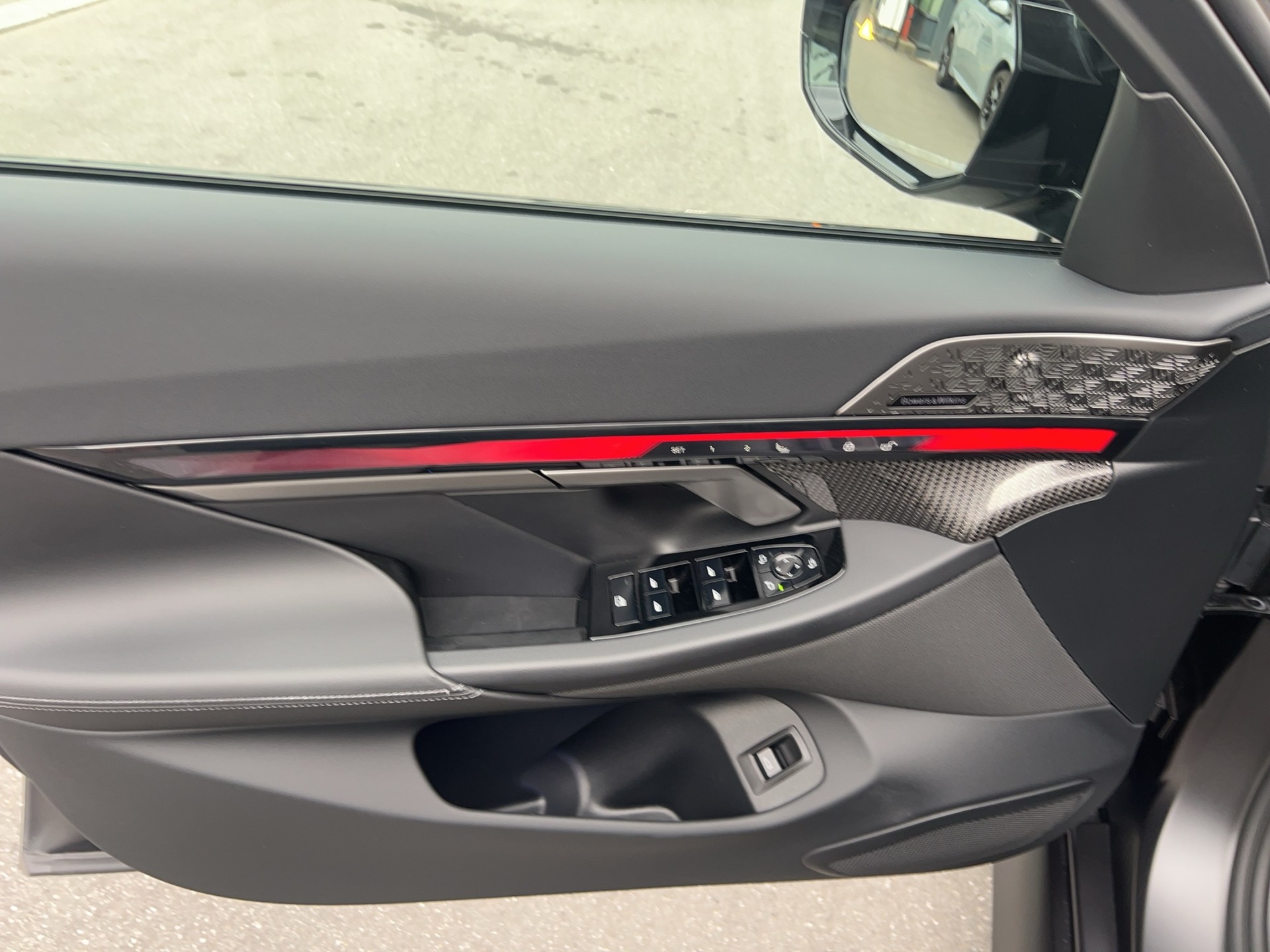 BMW M5 xDrive Touring-image-12
