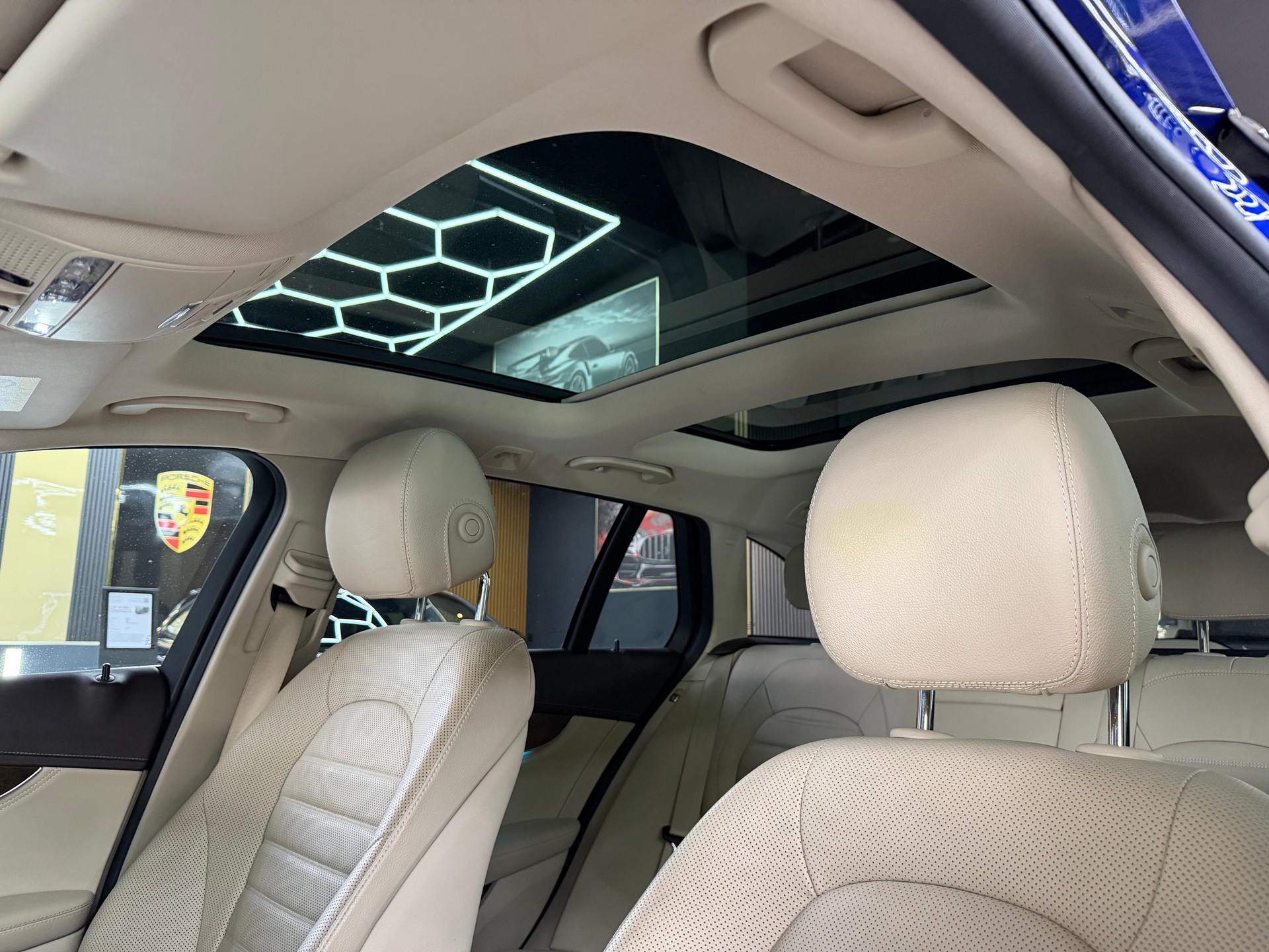 MERCEDES-BENZ C 400 Exclusive 4Matic 7G-Tronic-image-16
