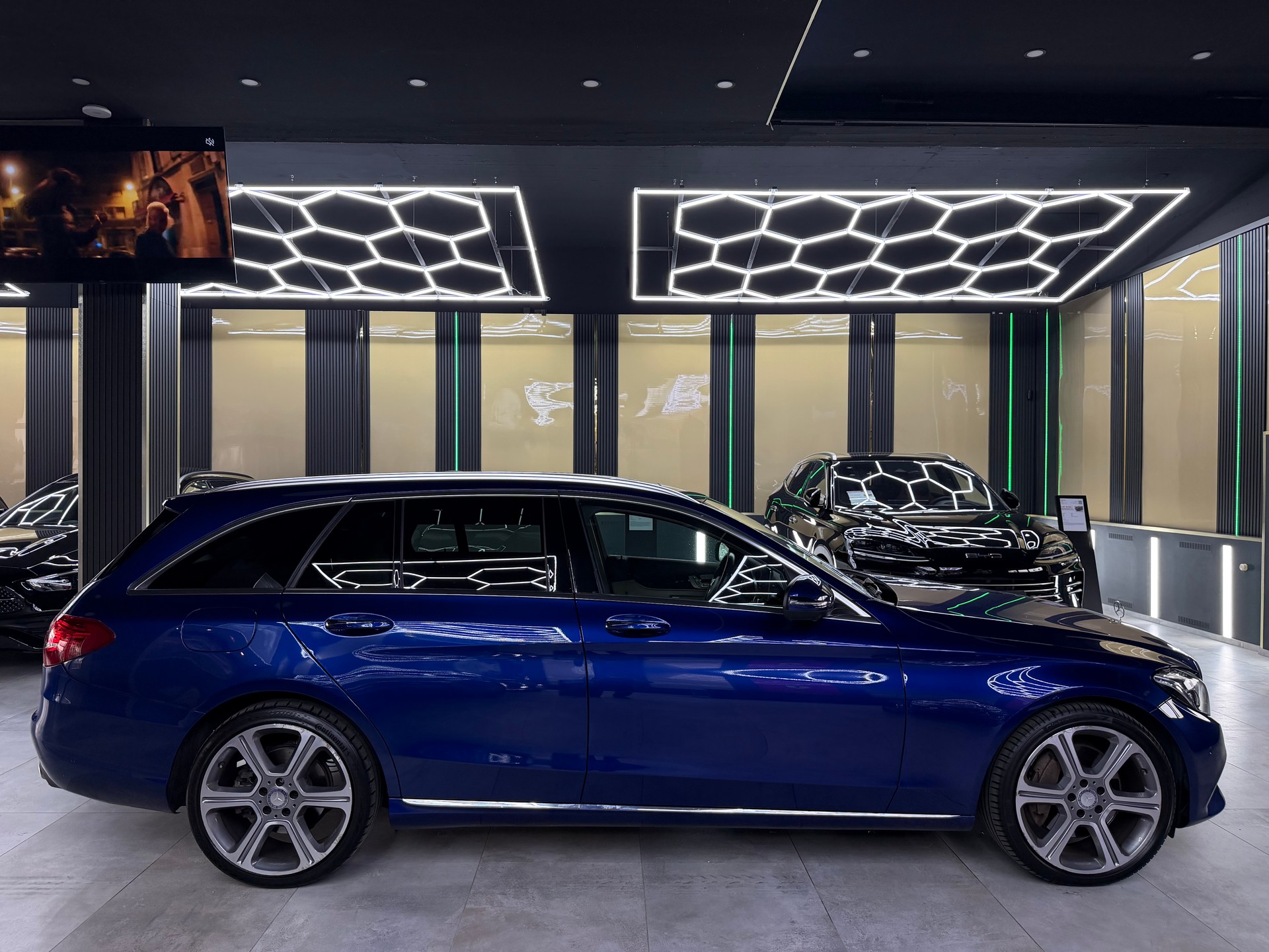 MERCEDES-BENZ C 400 Exclusive 4Matic 7G-Tronic-image-3