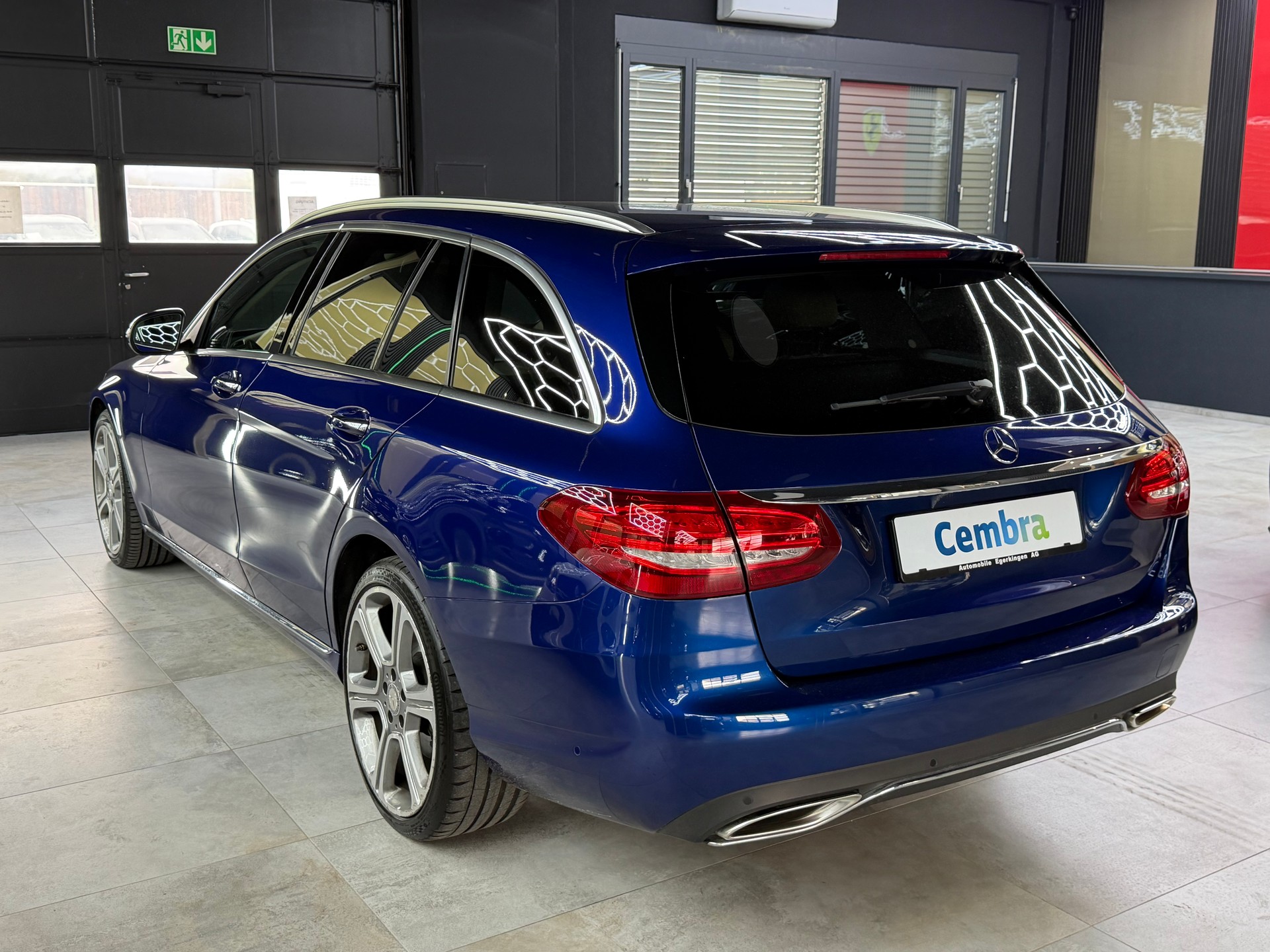 MERCEDES-BENZ C 400 Exclusive 4Matic 7G-Tronic-image-6