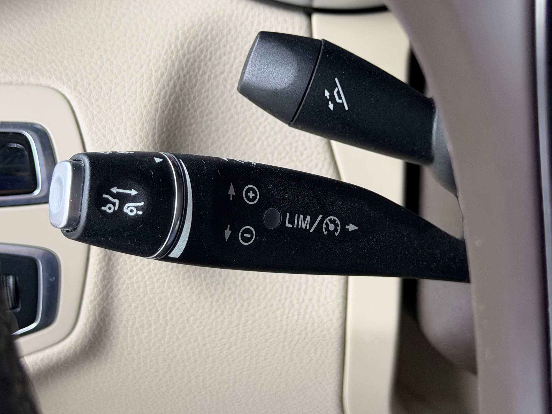MERCEDES-BENZ C 400 Exclusive 4Matic 7G-Tronic-image-20