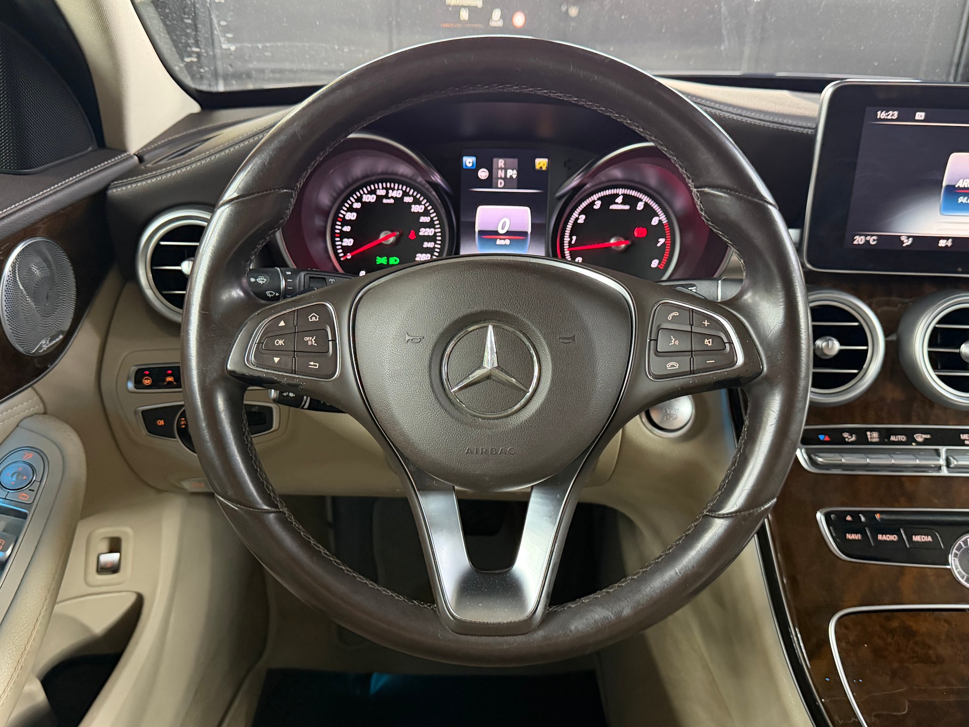MERCEDES-BENZ C 400 Exclusive 4Matic 7G-Tronic-image-12