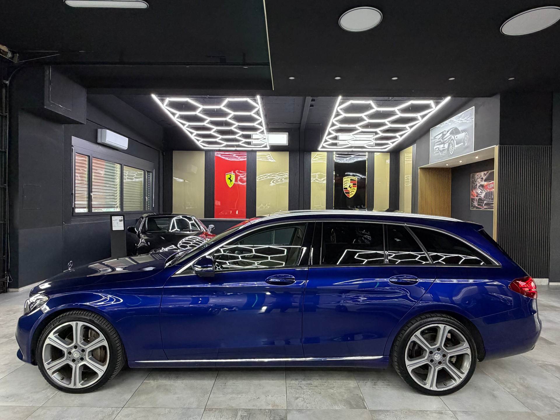 MERCEDES-BENZ C 400 Exclusive 4Matic 7G-Tronic-image-7