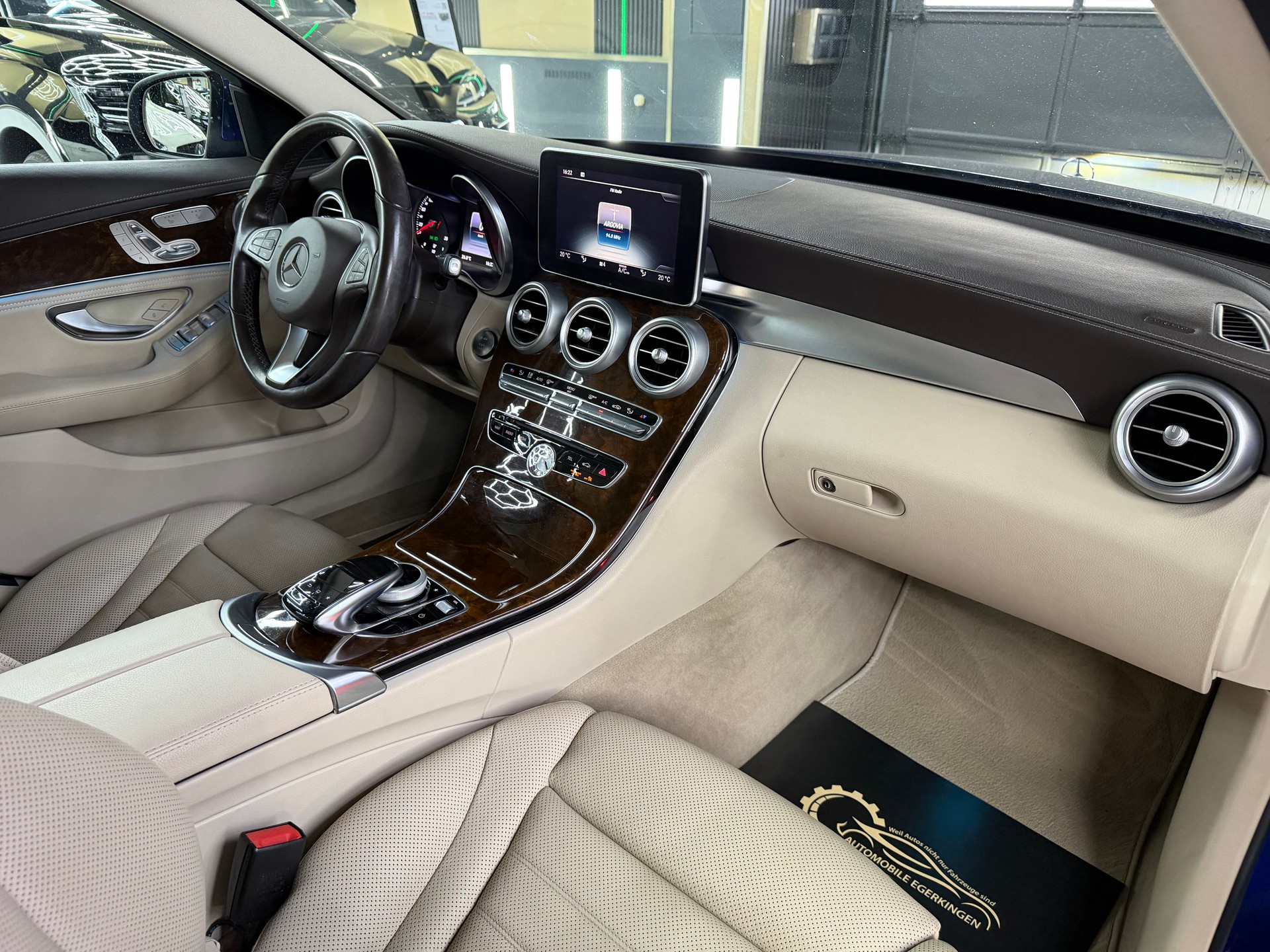 MERCEDES-BENZ C 400 Exclusive 4Matic 7G-Tronic-image-9