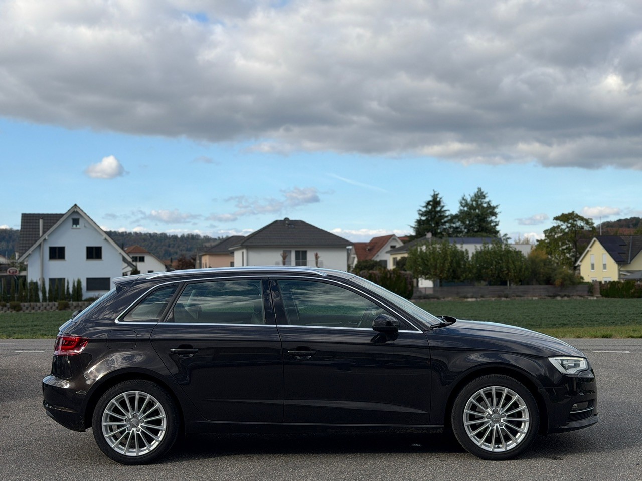 AUDI A3 Sportback 1.4 TFSI Attraction S-tronic-image-11