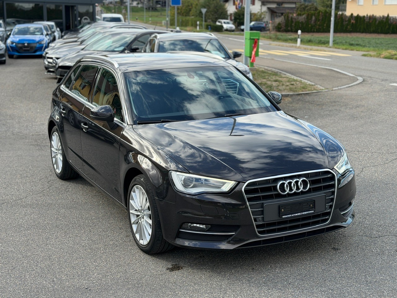 AUDI A3 Sportback 1.4 TFSI Attraction S-tronic-image-13