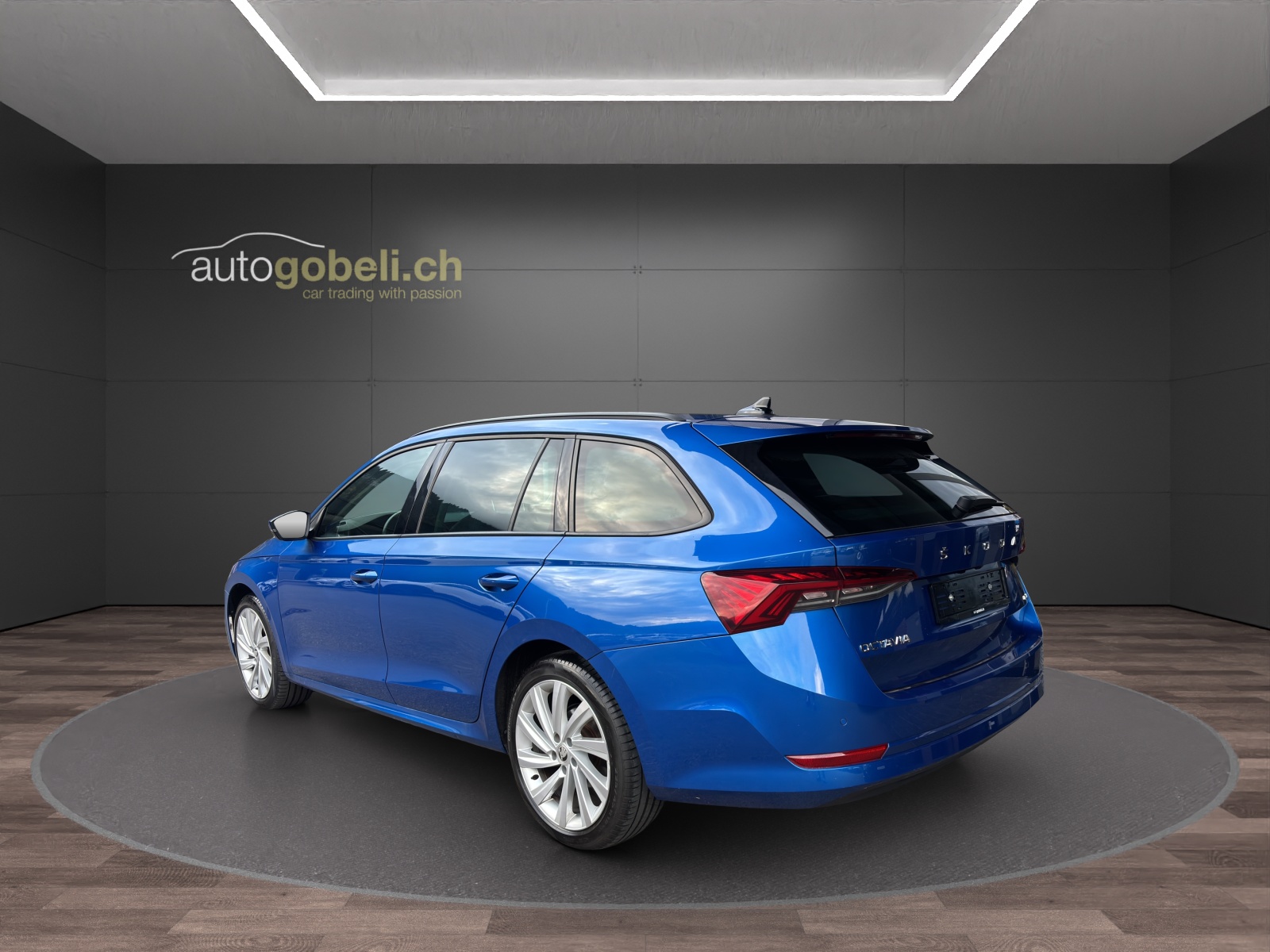 SKODA Octavia Combi 2.0 TDI DSG Style 4x4-image-1