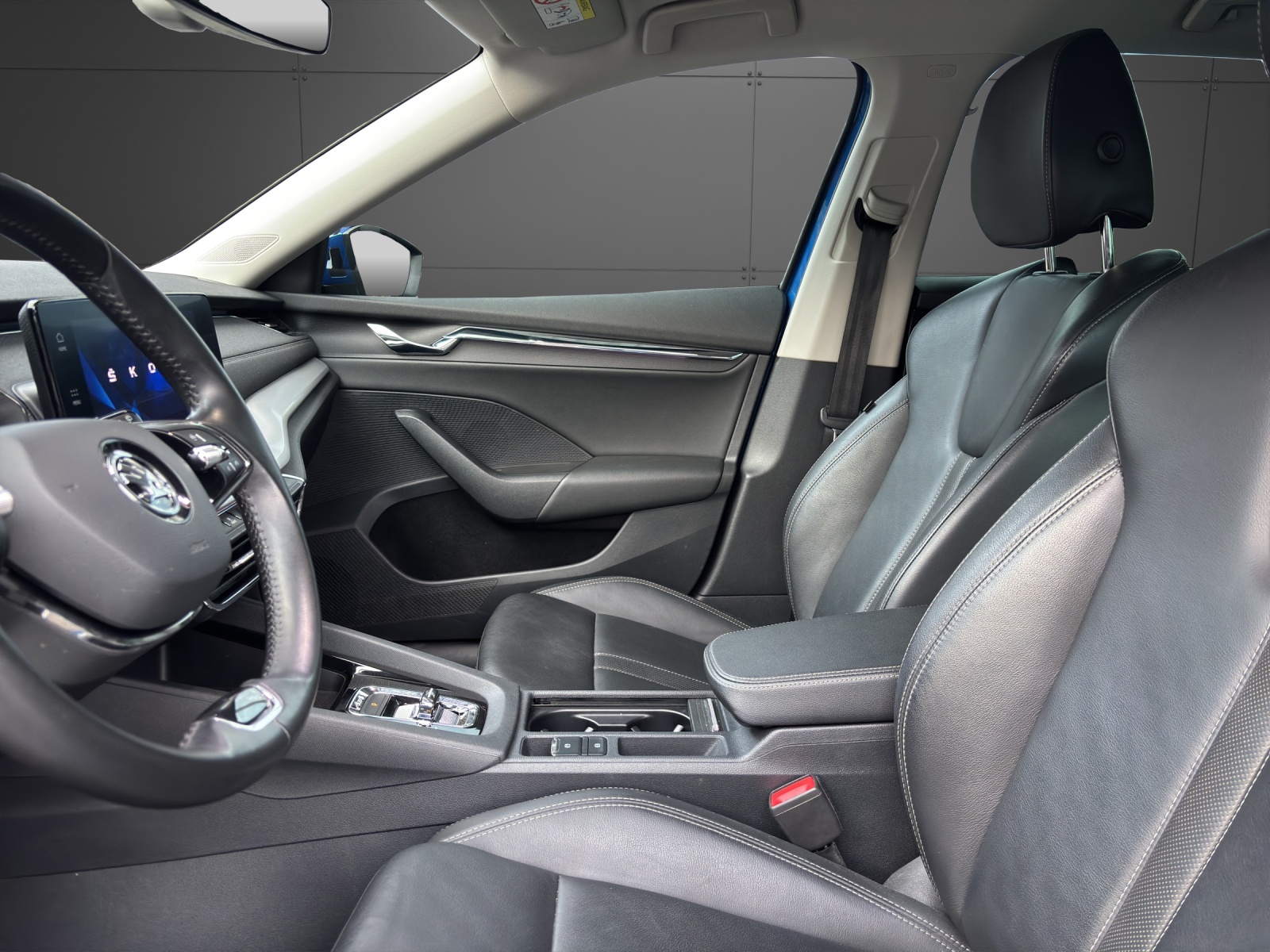 SKODA Octavia Combi 2.0 TDI DSG Style 4x4-image-2