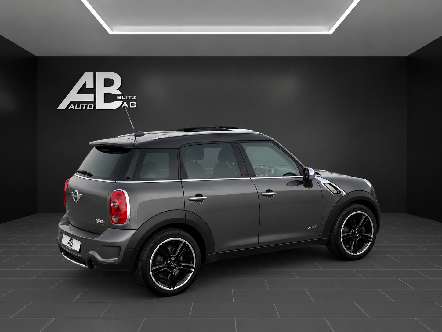 MINI Countryman Cooper S ALL4 Steptronic mit 184 PS-image-4