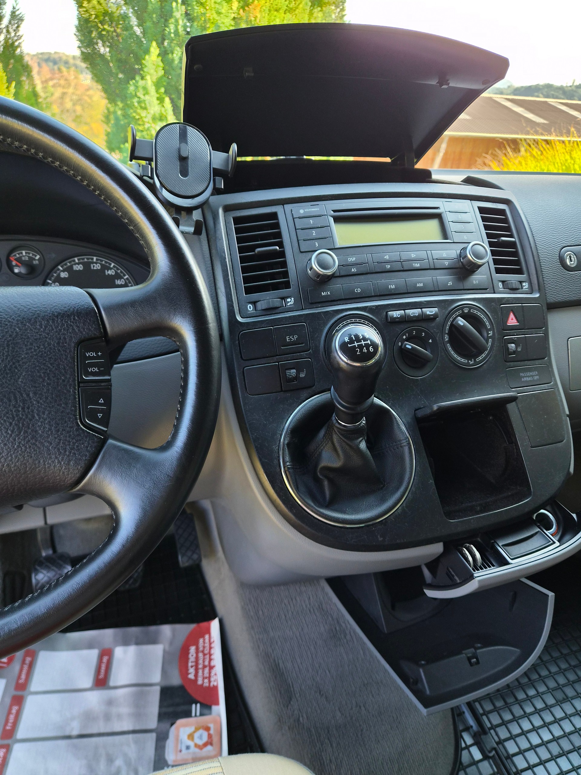 VW California - 2.5 TDI Legende - top Zustand-image-3