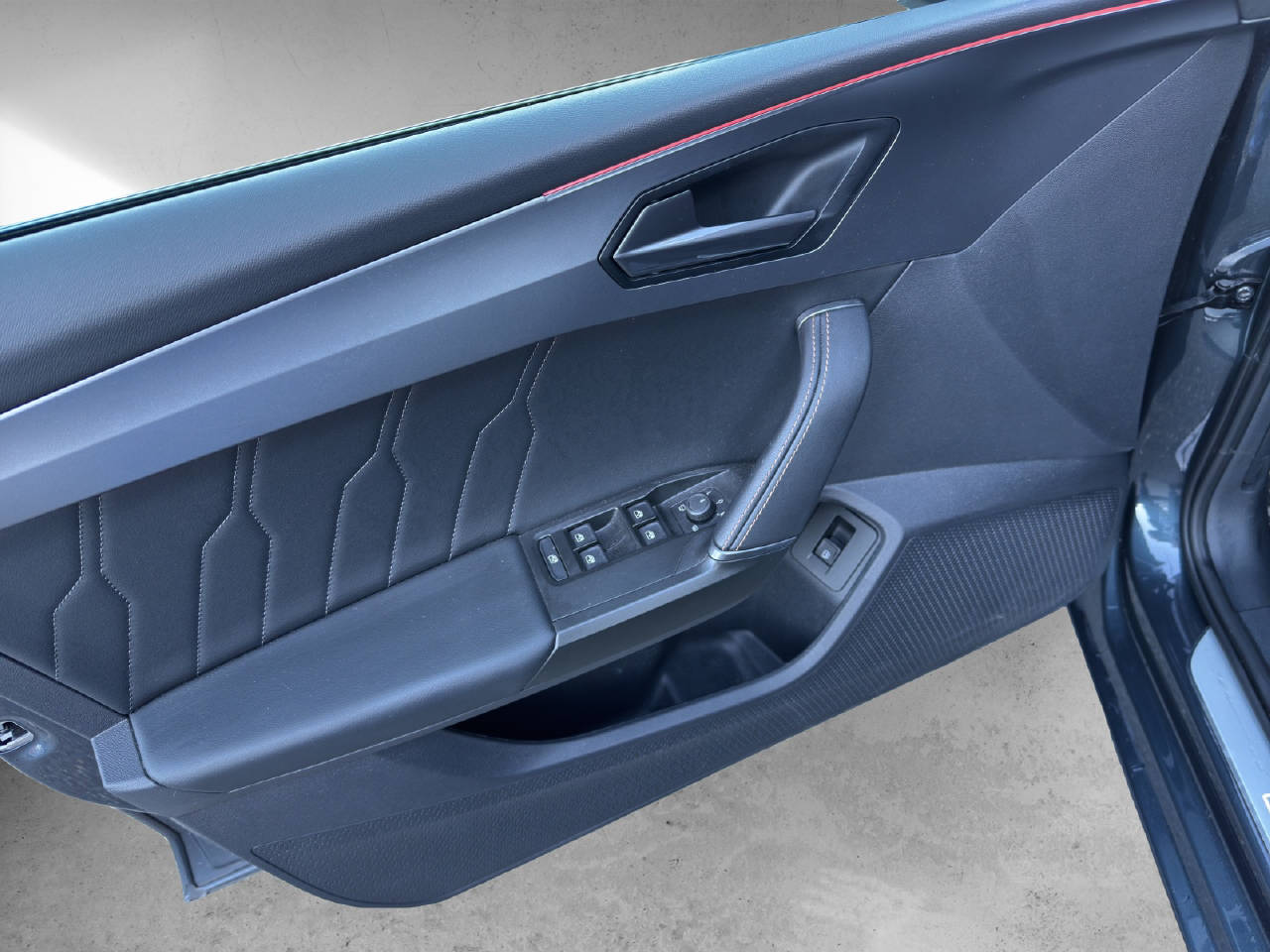 CUPRA Leon ST 1.4 eHybrid DSG-image-2
