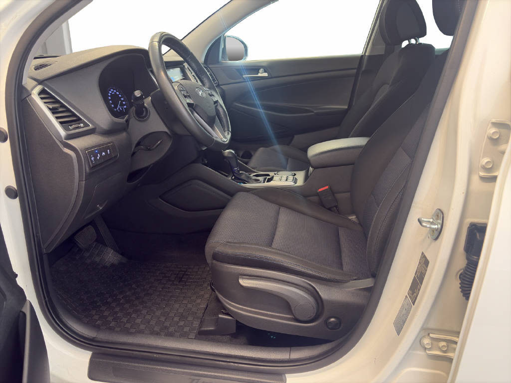 HYUNDAI Tucson 1.6 T-GDi Plena 4WD-image-3