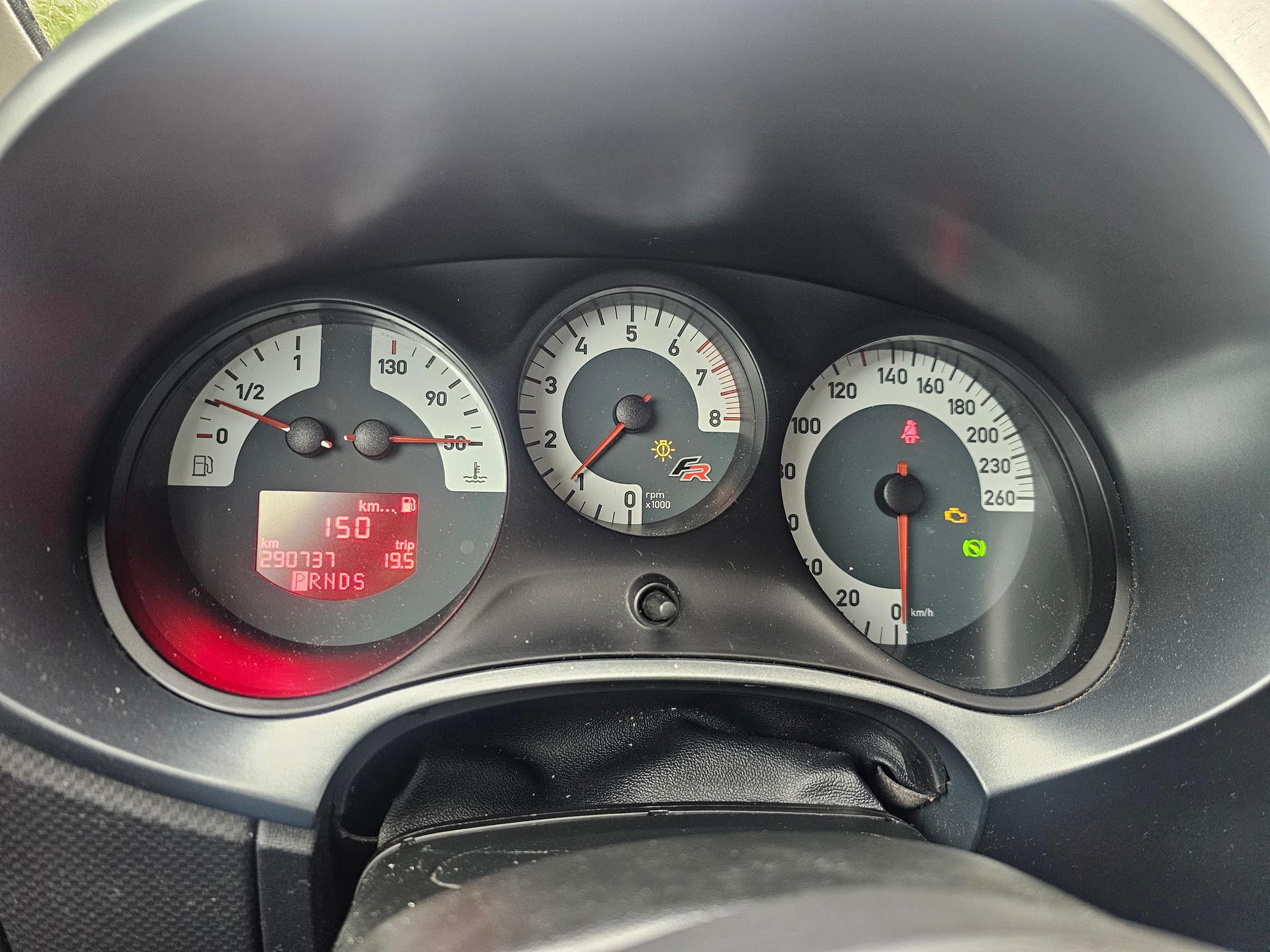 SEAT Leon 2.0 TSI FR-image-2