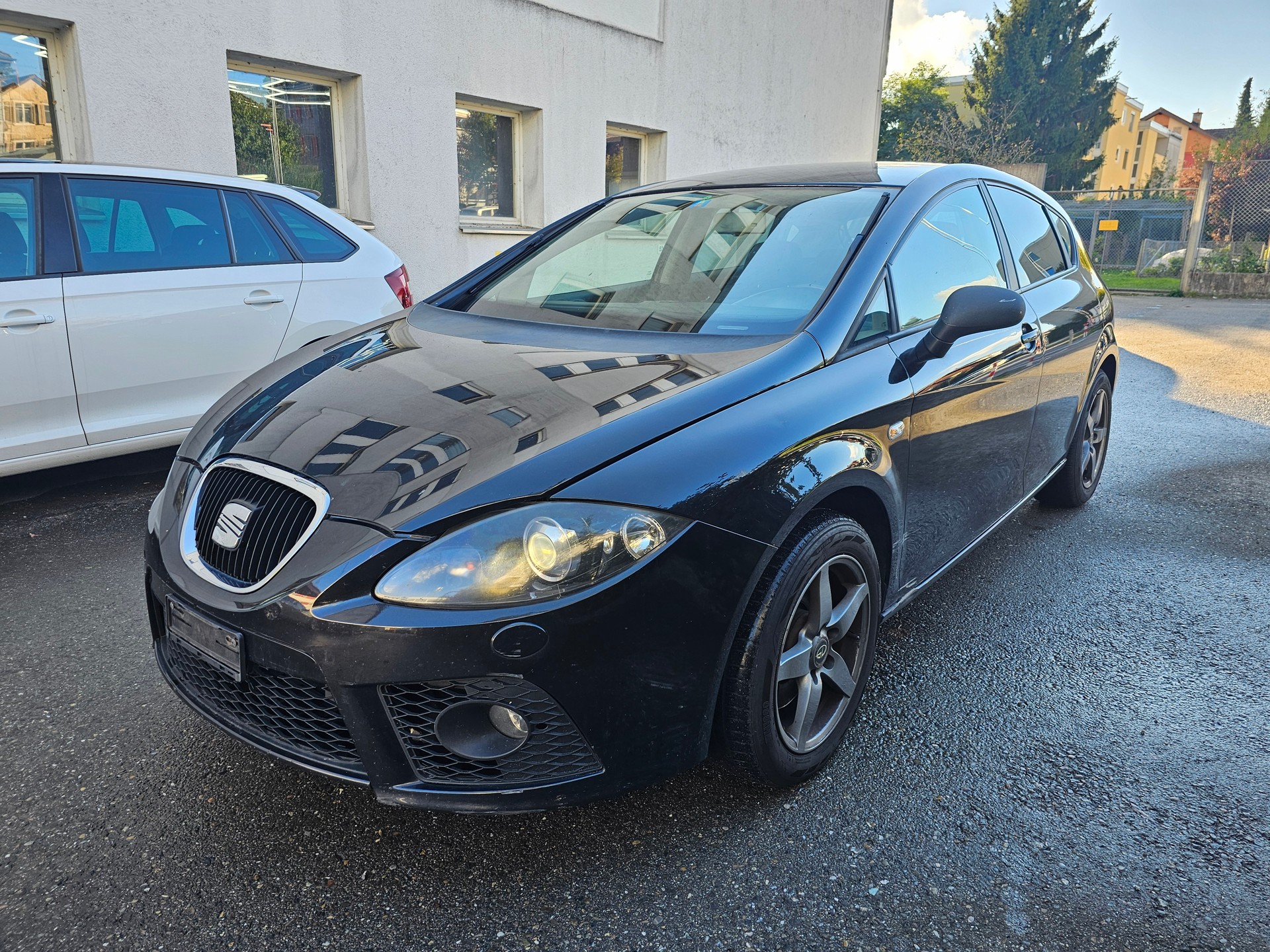 SEAT Leon 2.0 TSI FR-showroom-element-1