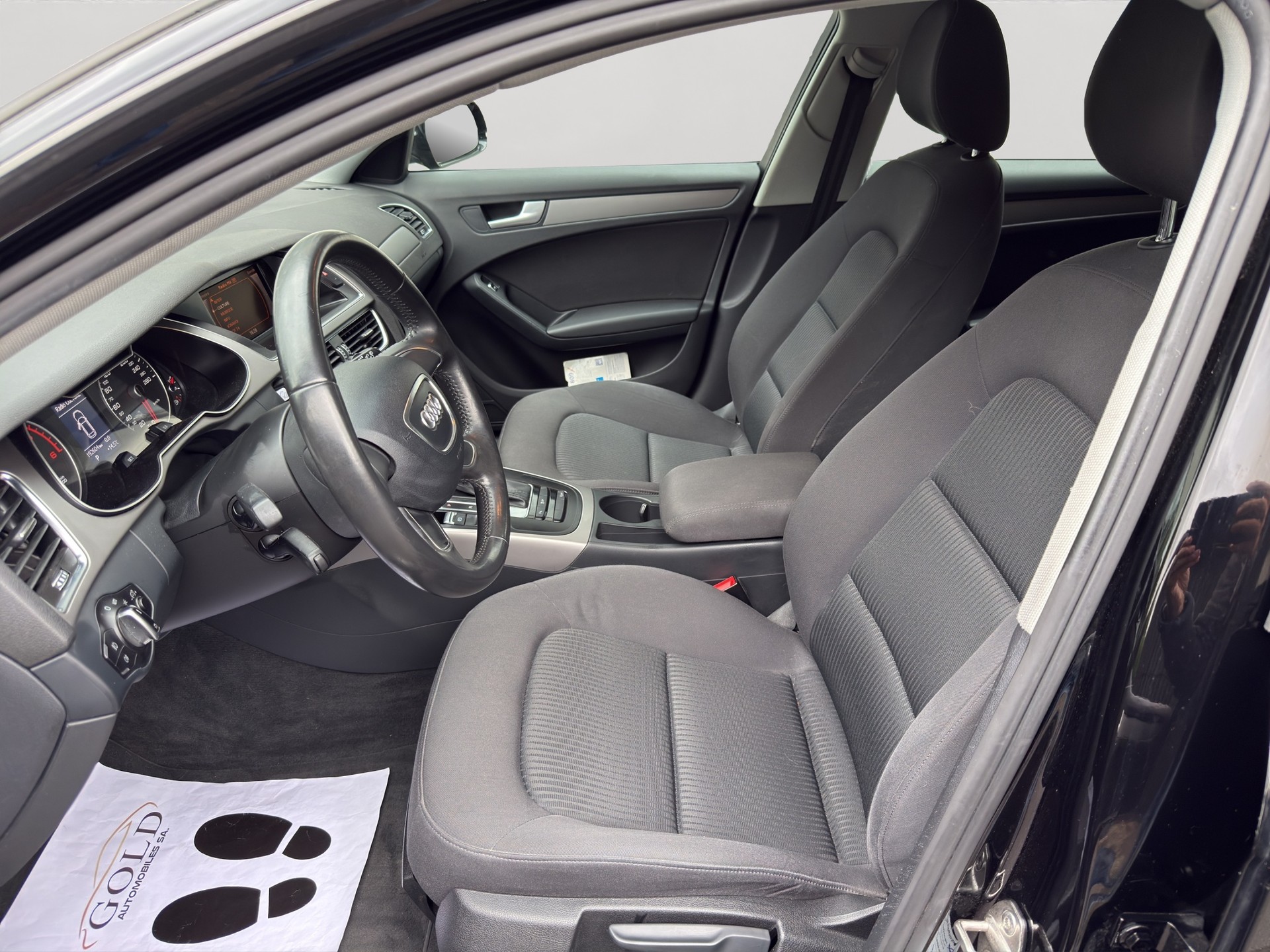 AUDI A4 Avant 2.0 TDI multitronic-image-4
