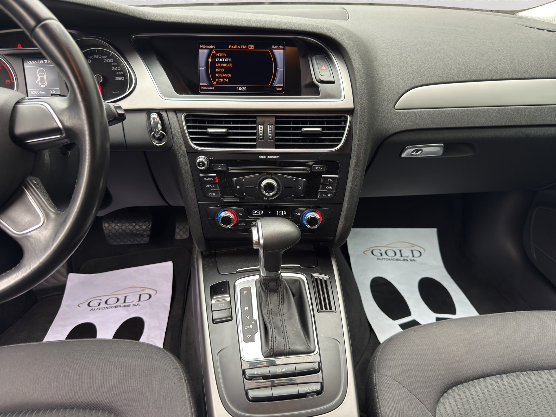 AUDI A4 Avant 2.0 TDI multitronic-image-7