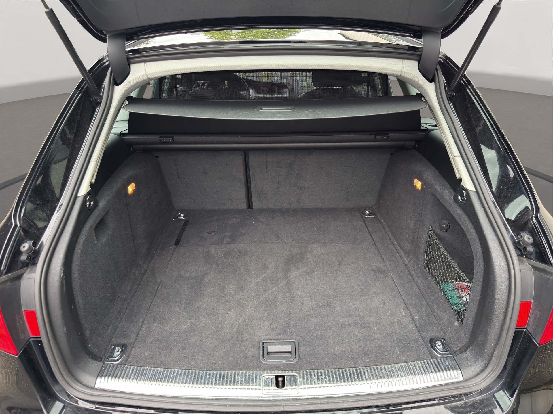 AUDI A4 Avant 2.0 TDI multitronic-image-13