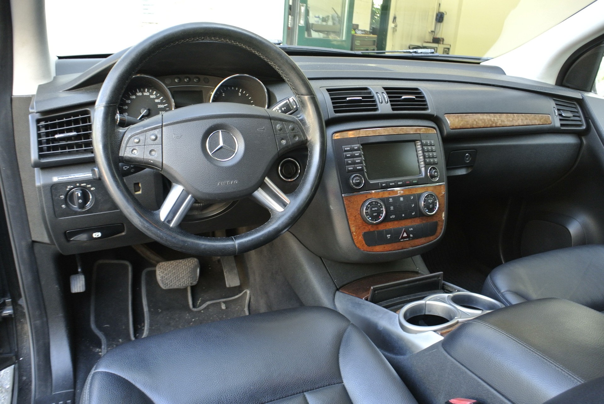 MERCEDES-BENZ R 320 CDI L 4Matic 7G-Tronic-image-21