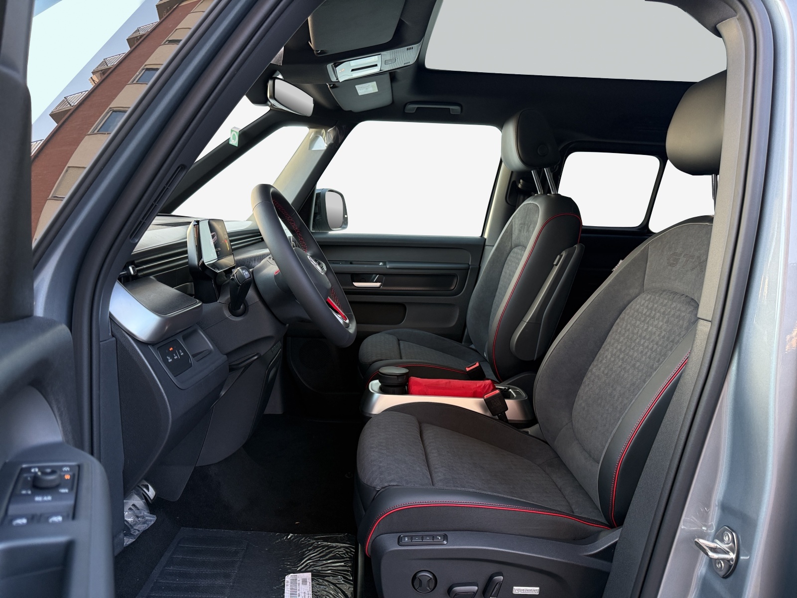 VW ID.Buzz LWB GTX 4 Motion-image-7