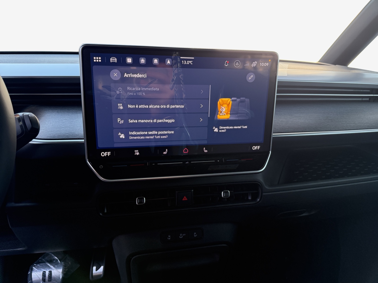 VW ID.Buzz LWB GTX 4 Motion-image-10