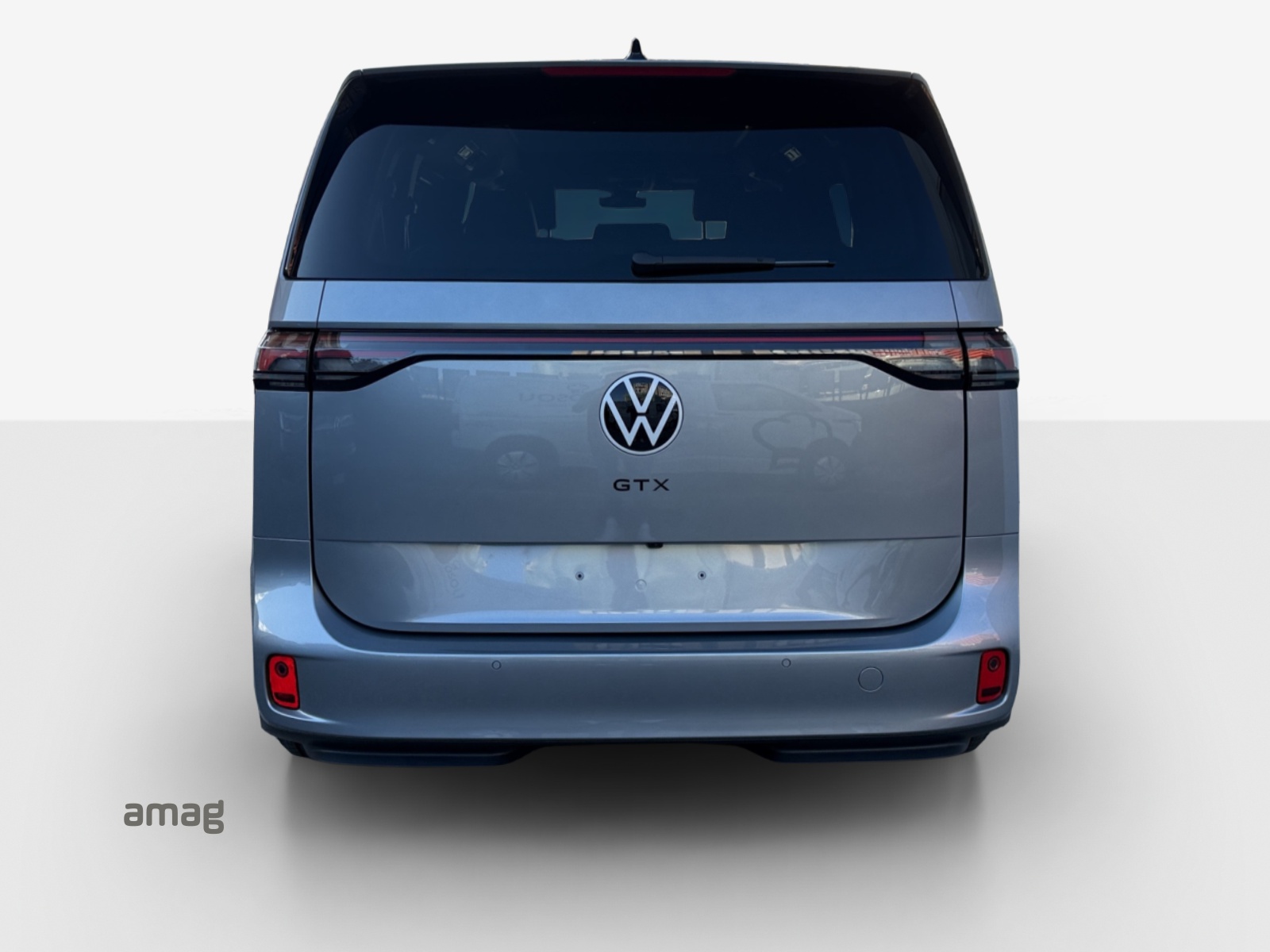 VW ID.Buzz LWB GTX 4 Motion-image-3