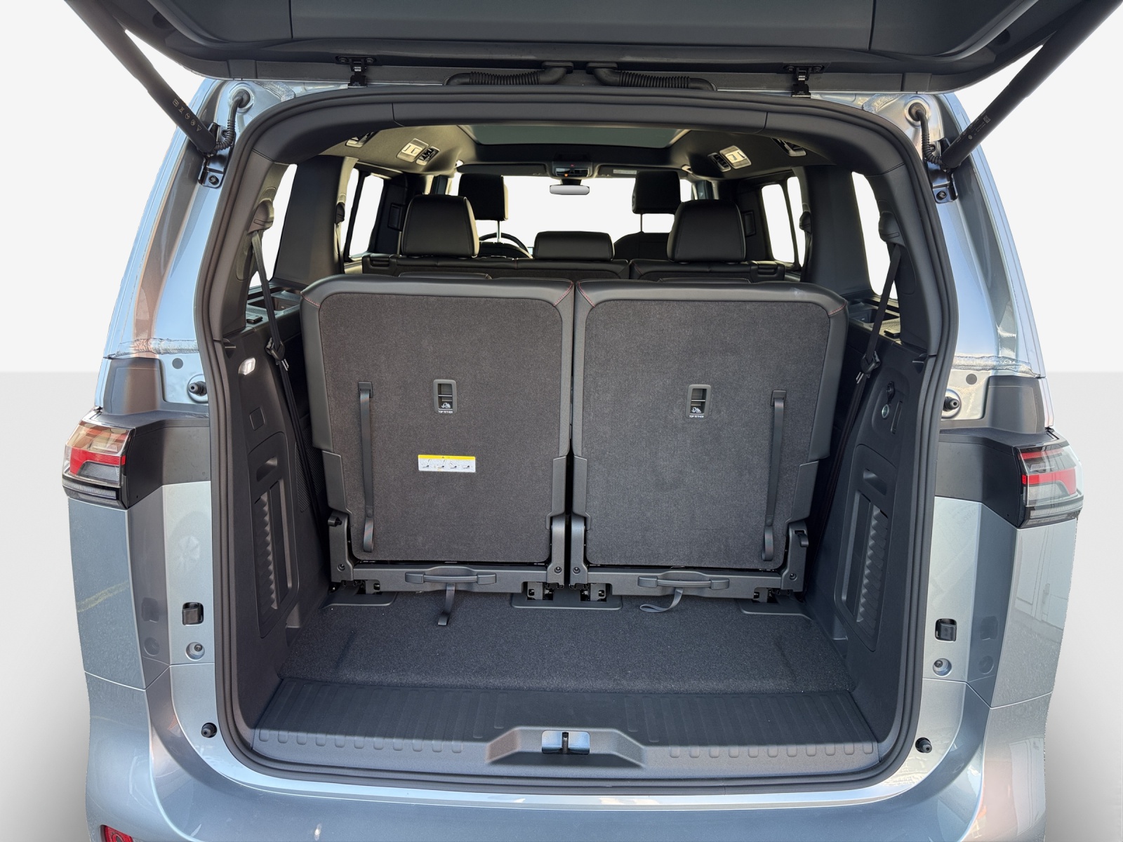 VW ID.Buzz LWB GTX 4 Motion-image-12