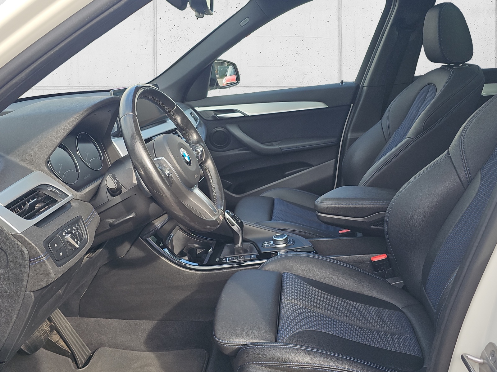 BMW X1 xDrive 18d M Sport-image-9