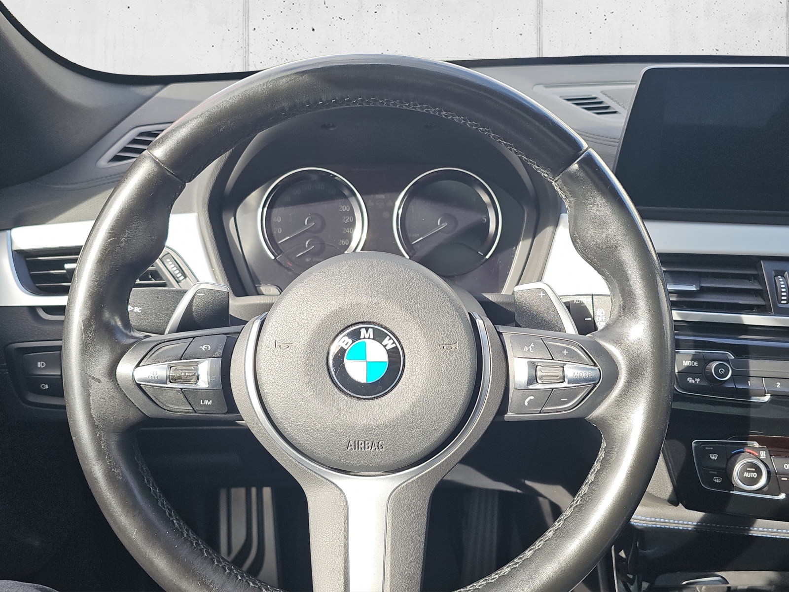 BMW X1 xDrive 18d M Sport-image-10