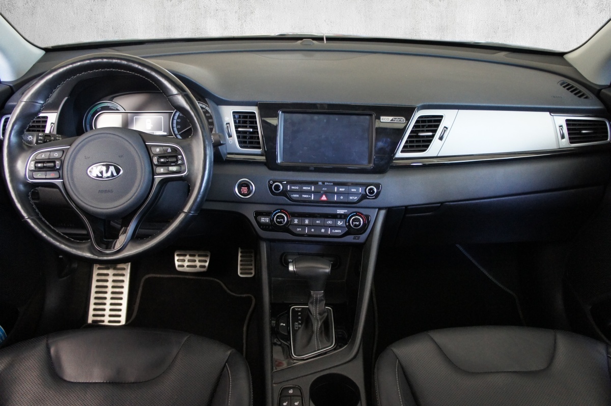 KIA Niro 1.6GDi Hybrid Style DCT-image-11