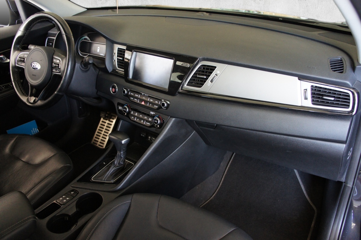 KIA Niro 1.6GDi Hybrid Style DCT-image-10