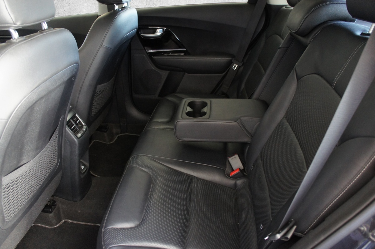 KIA Niro 1.6GDi Hybrid Style DCT-image-9