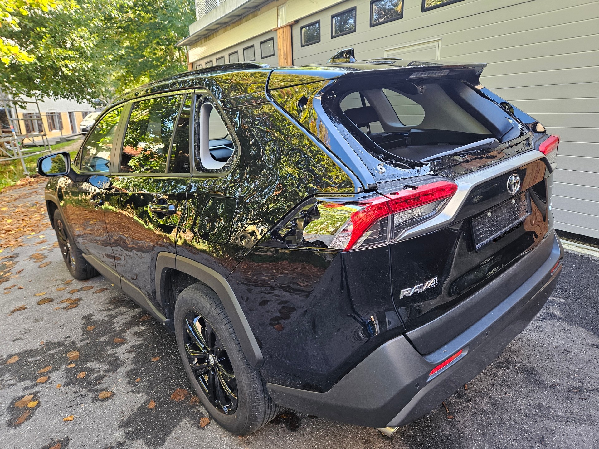 TOYOTA RAV-4 2.0 Trend Multidrive S 4WD hagelschaden dégats de grele-image-12