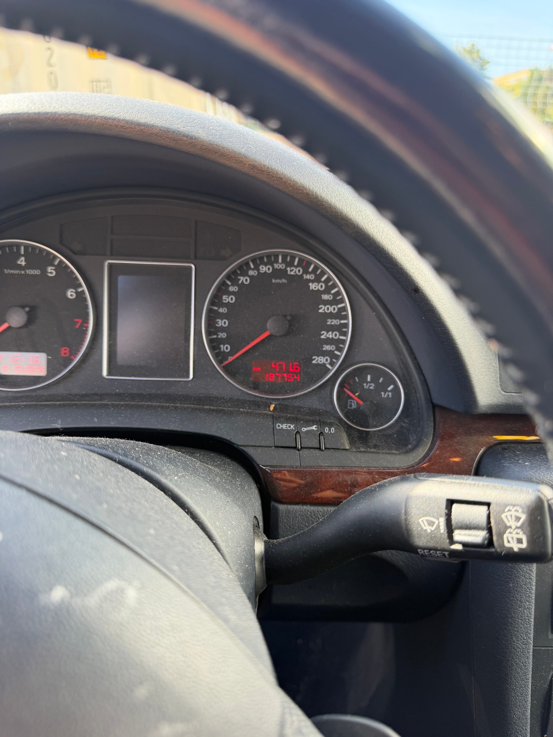 AUDI A4 Avant 3.2 FSI quattro-image-2