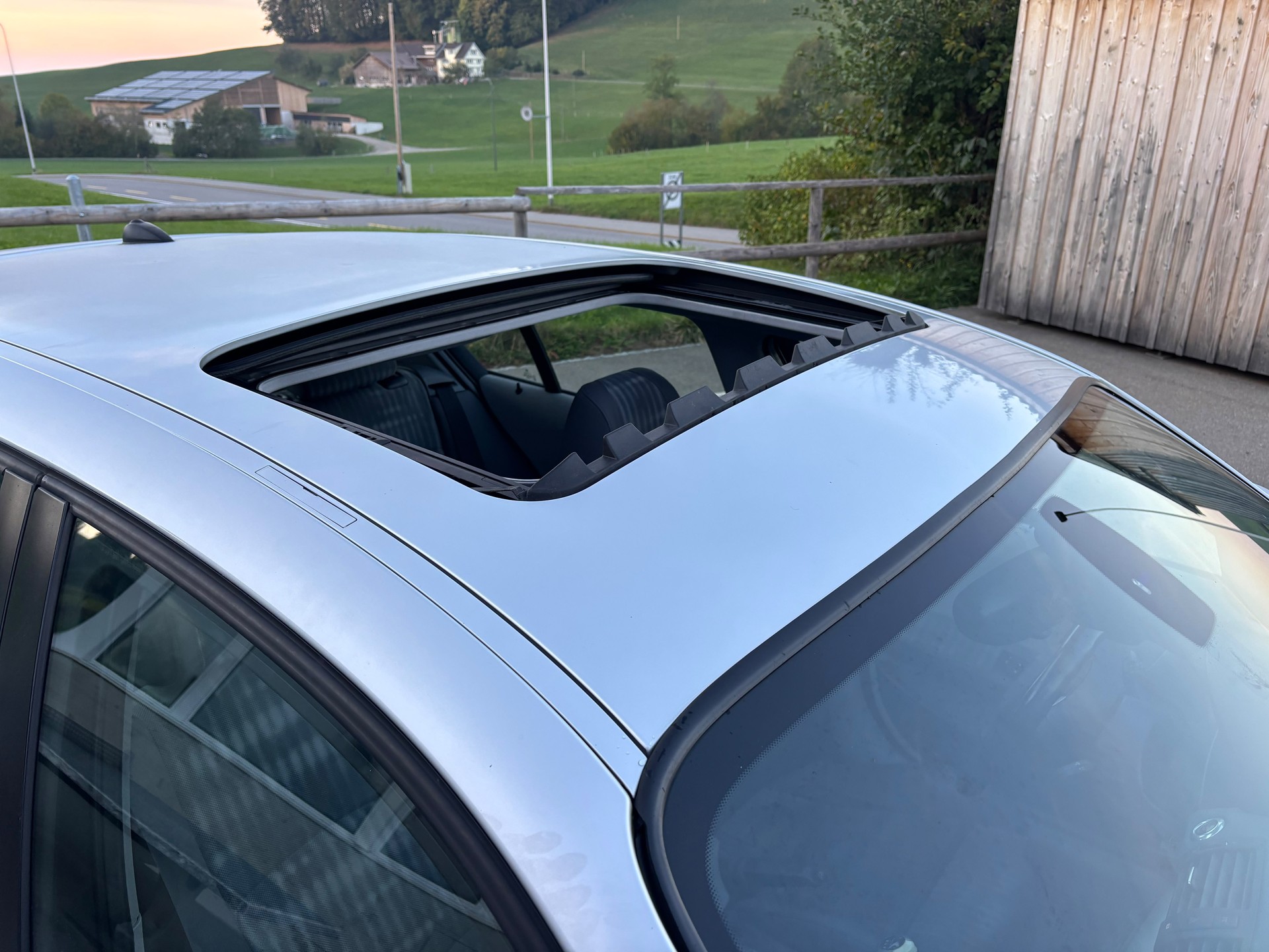 BMW 120i-image-2