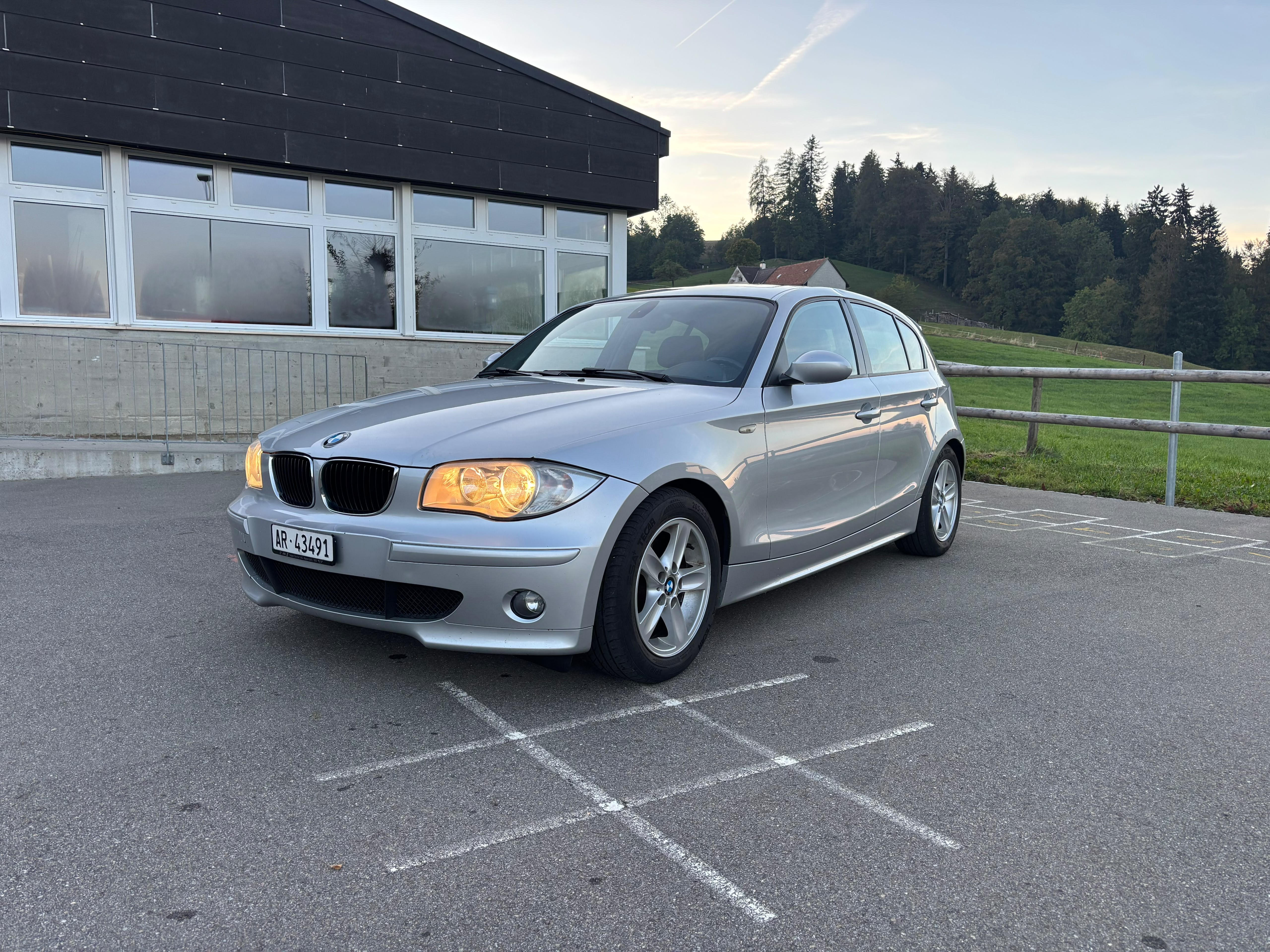 Car photo