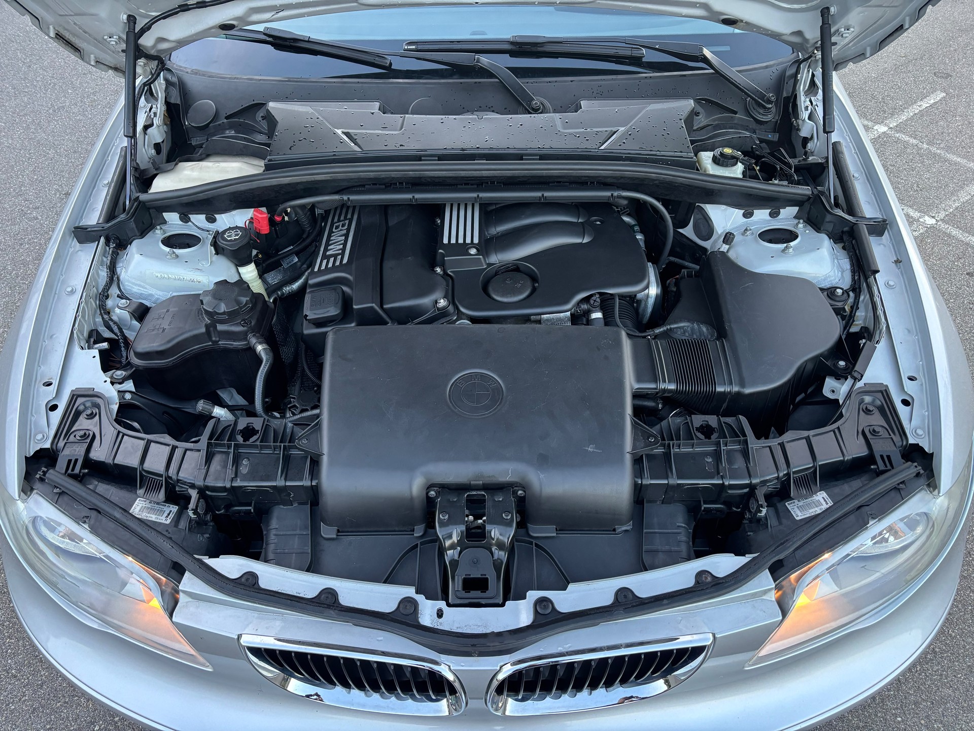 BMW 120i-image-4