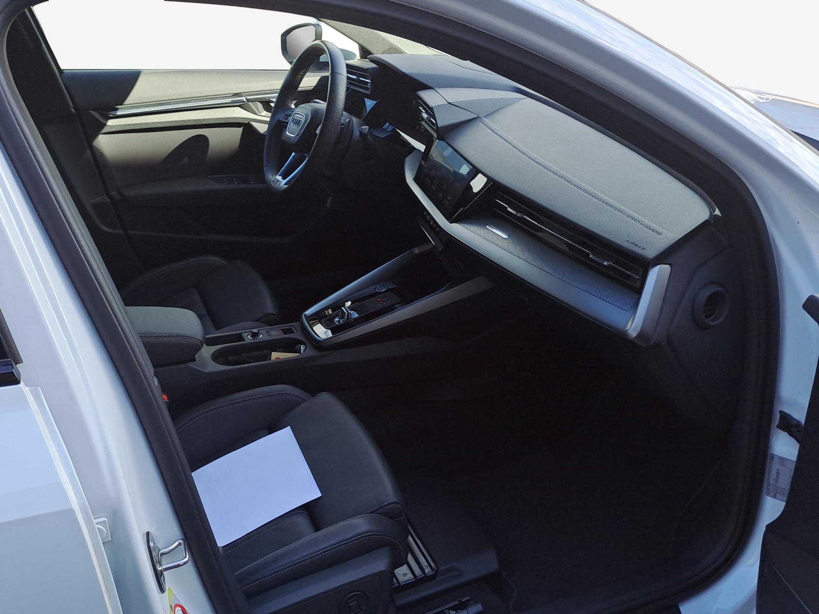 AUDI A3 Sportback 35 TFSI S line Attraction S-tronic-image-13