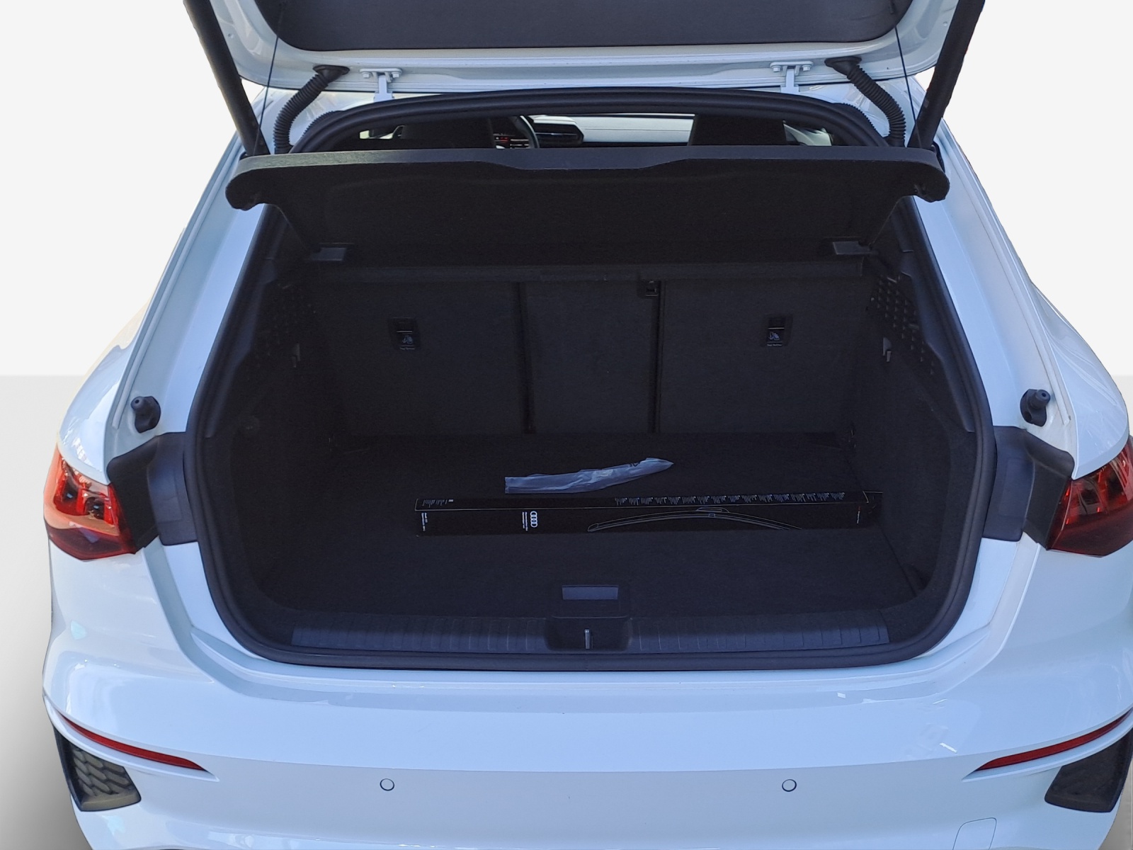 AUDI A3 Sportback 35 TFSI S line Attraction S-tronic-image-12
