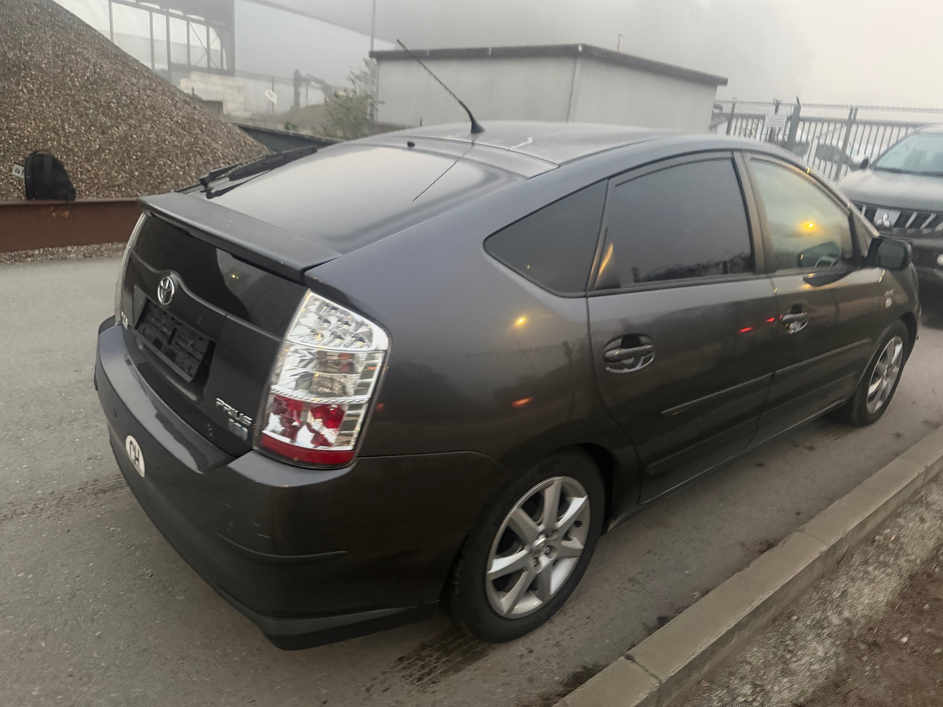 TOYOTA Prius 1.5 16V Hybrid-image-3