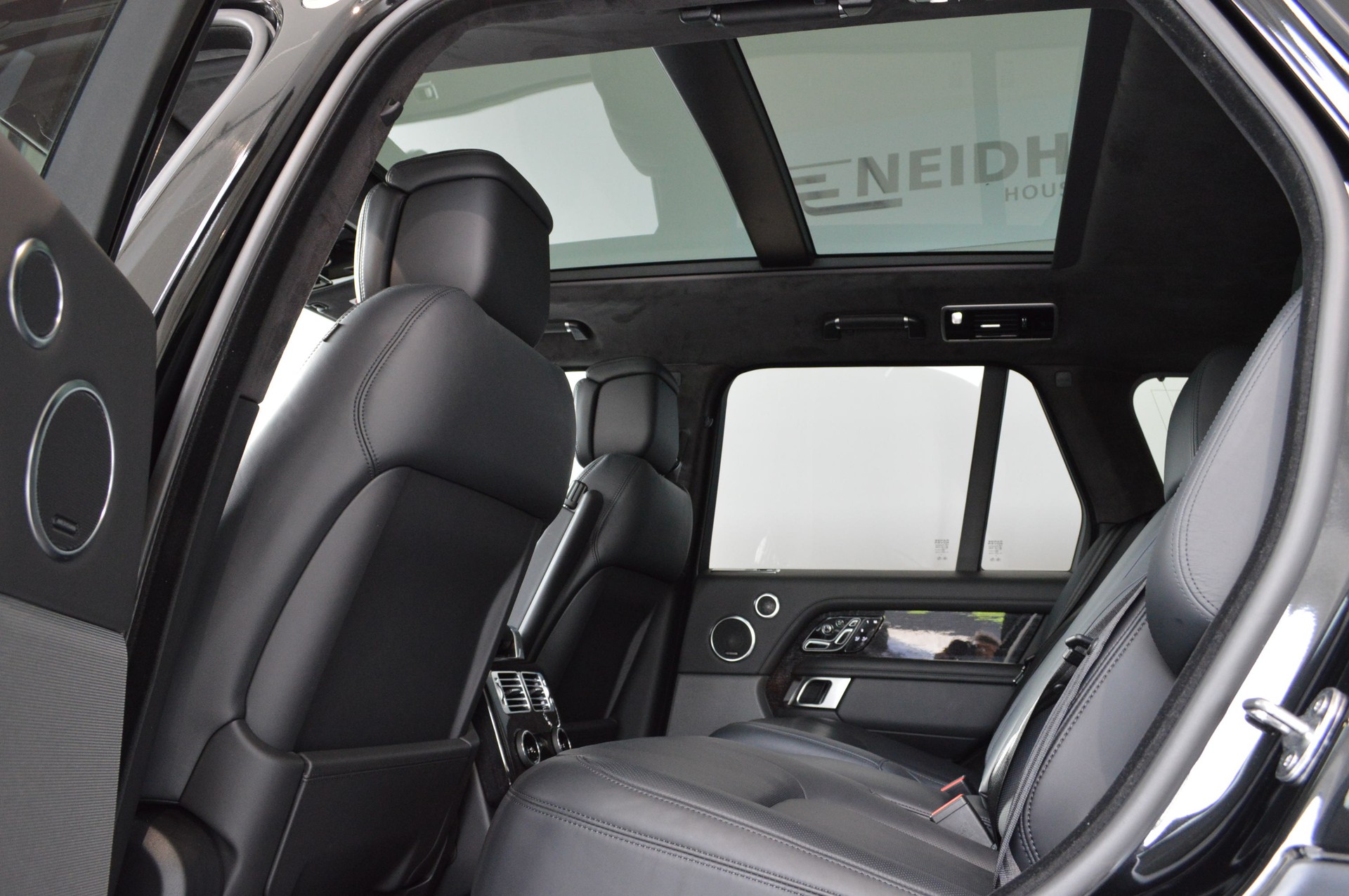 LAND ROVER Range Rover 5.0 V8 S/C AB Automatic-image-7