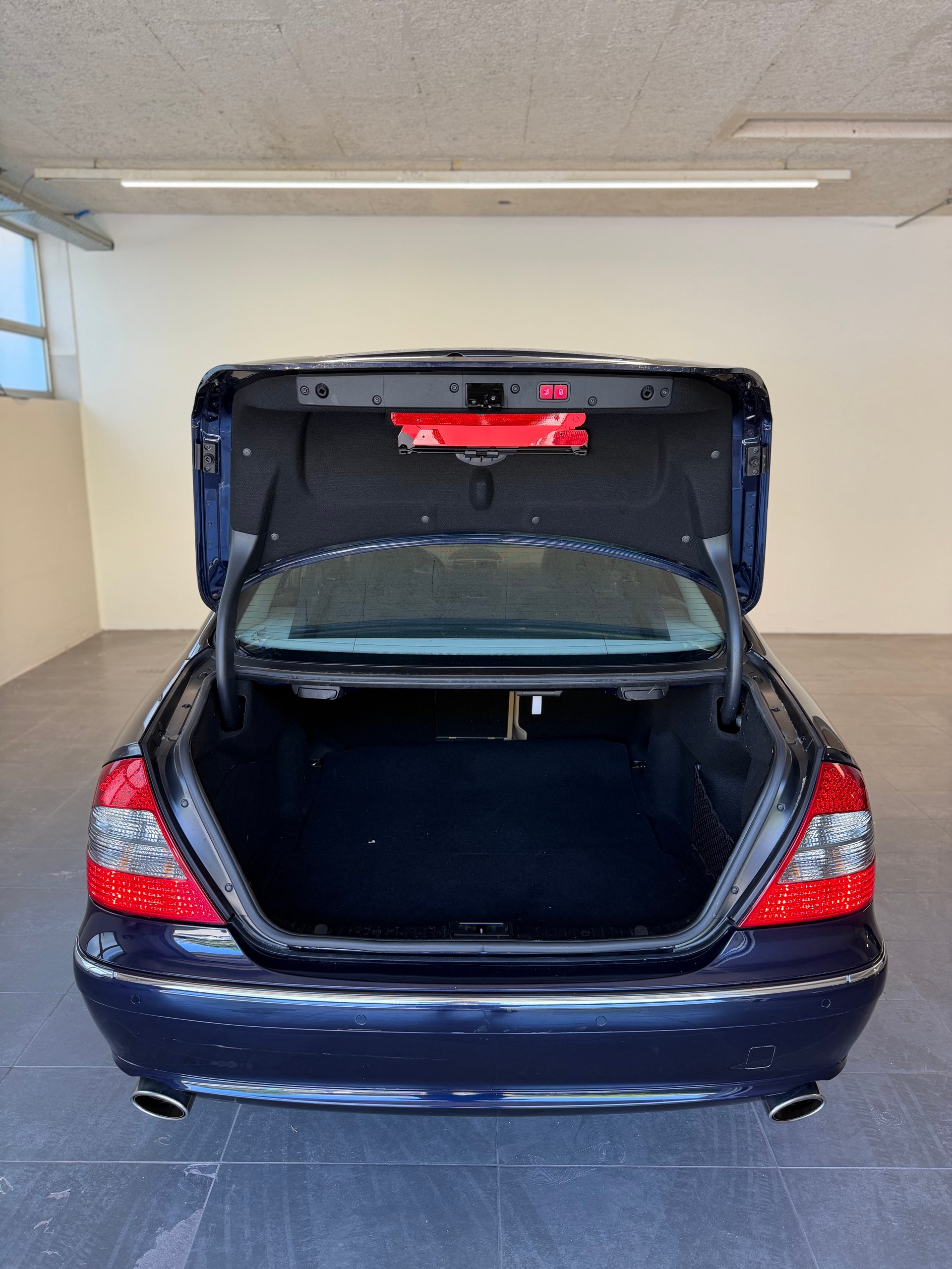 MERCEDES-BENZ E 500 Avantgarde 4Matic Automatic-image-9