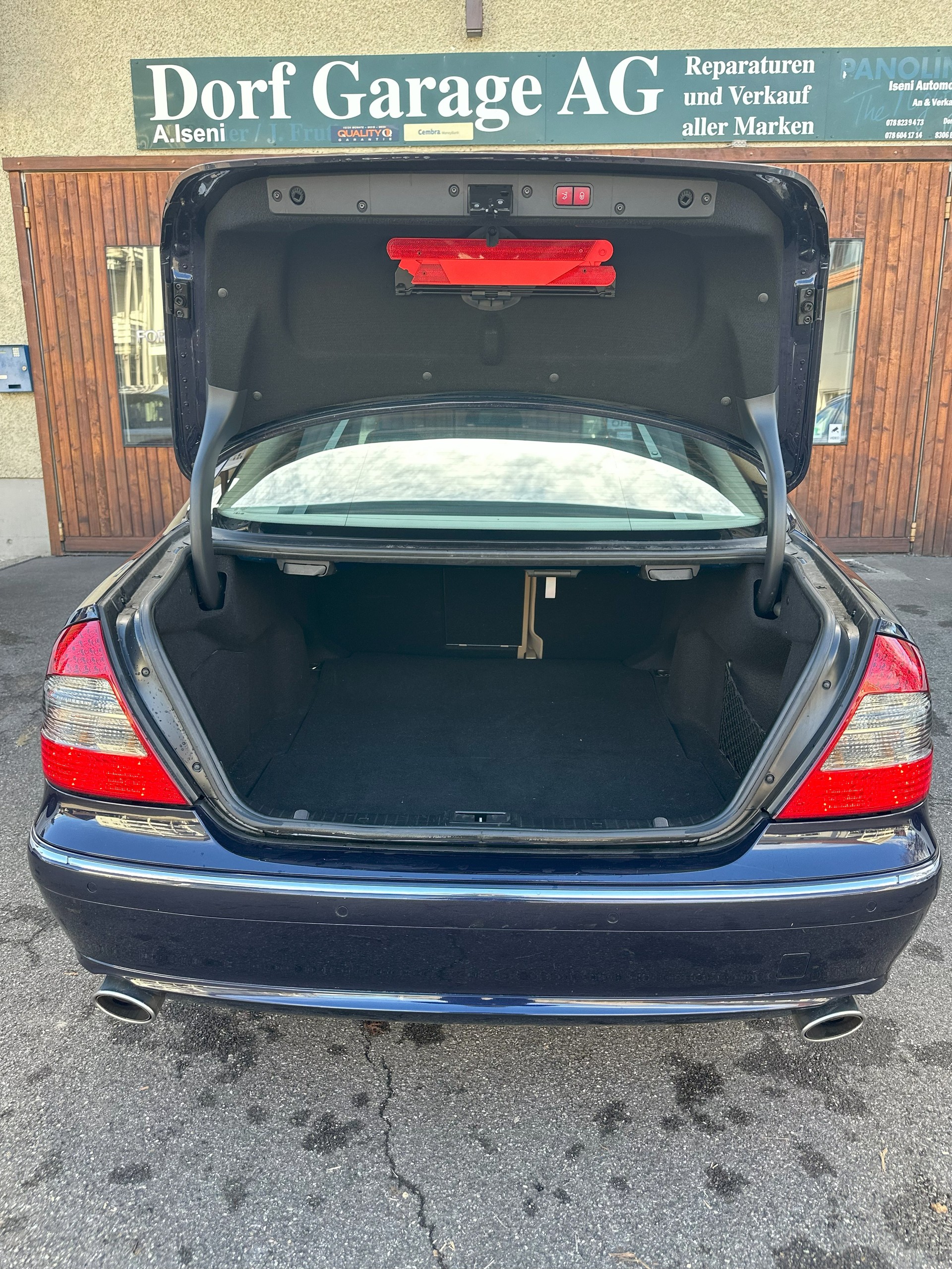 MERCEDES-BENZ E 500 Avantgarde 4Matic Automatic-image-6