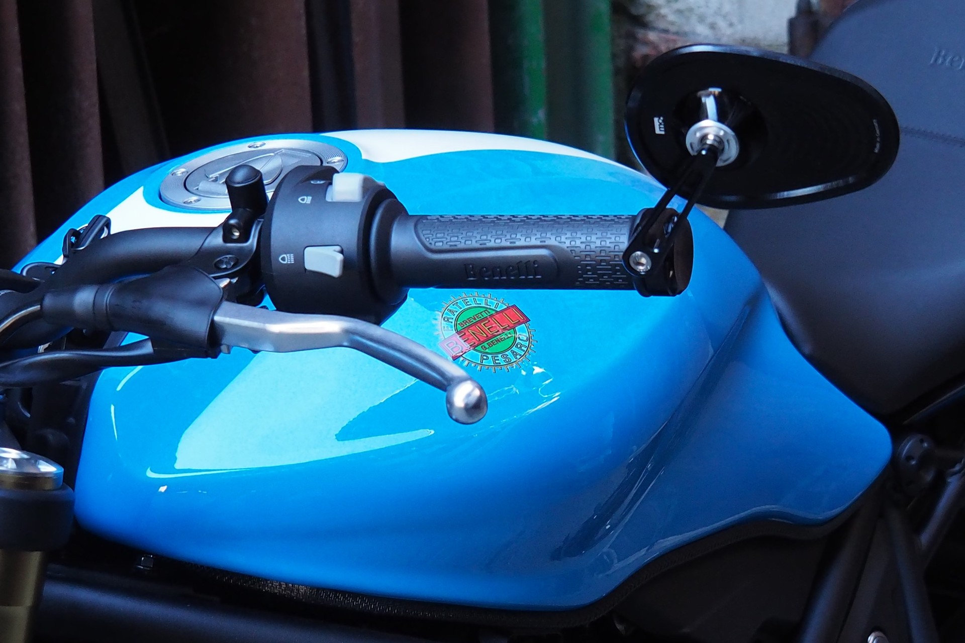 BENELLI 752 S-showroom-element-2