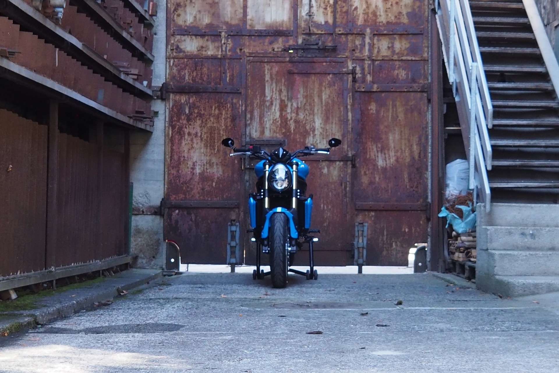 BENELLI 752 S-showroom-element-3