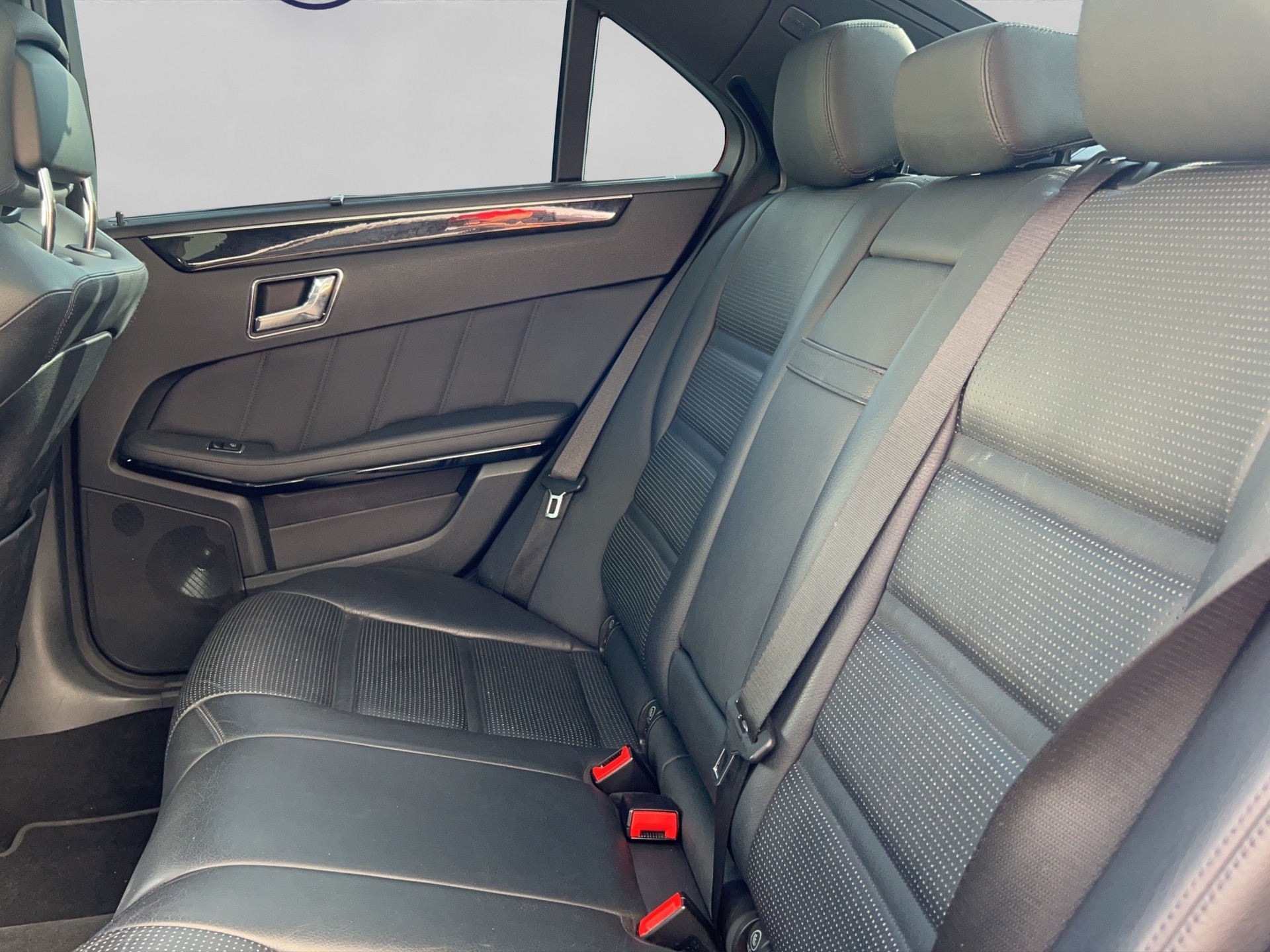 MERCEDES-BENZ E 63 AMG Speedshift MCT-image-11