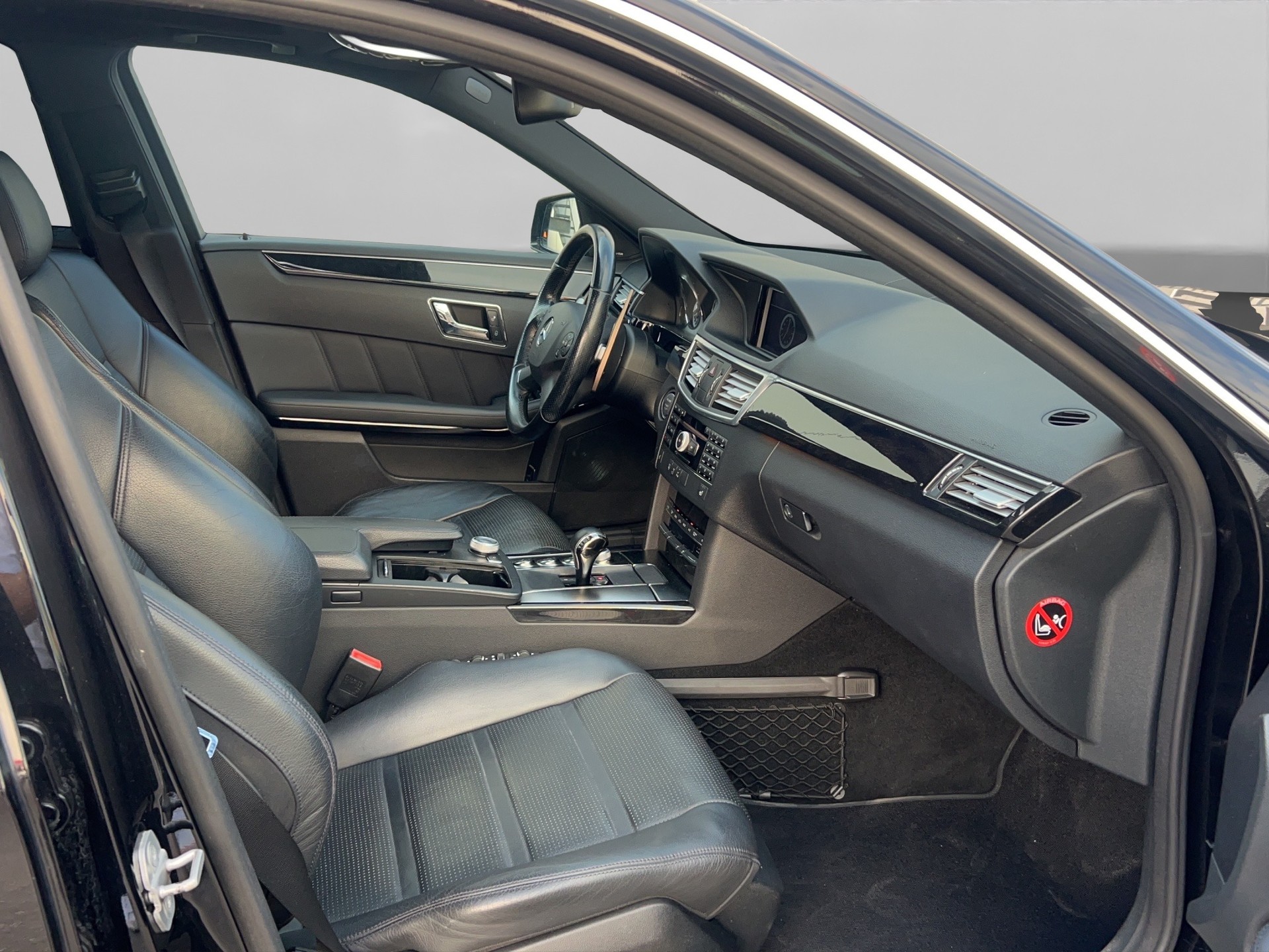MERCEDES-BENZ E 63 AMG Speedshift MCT-image-9