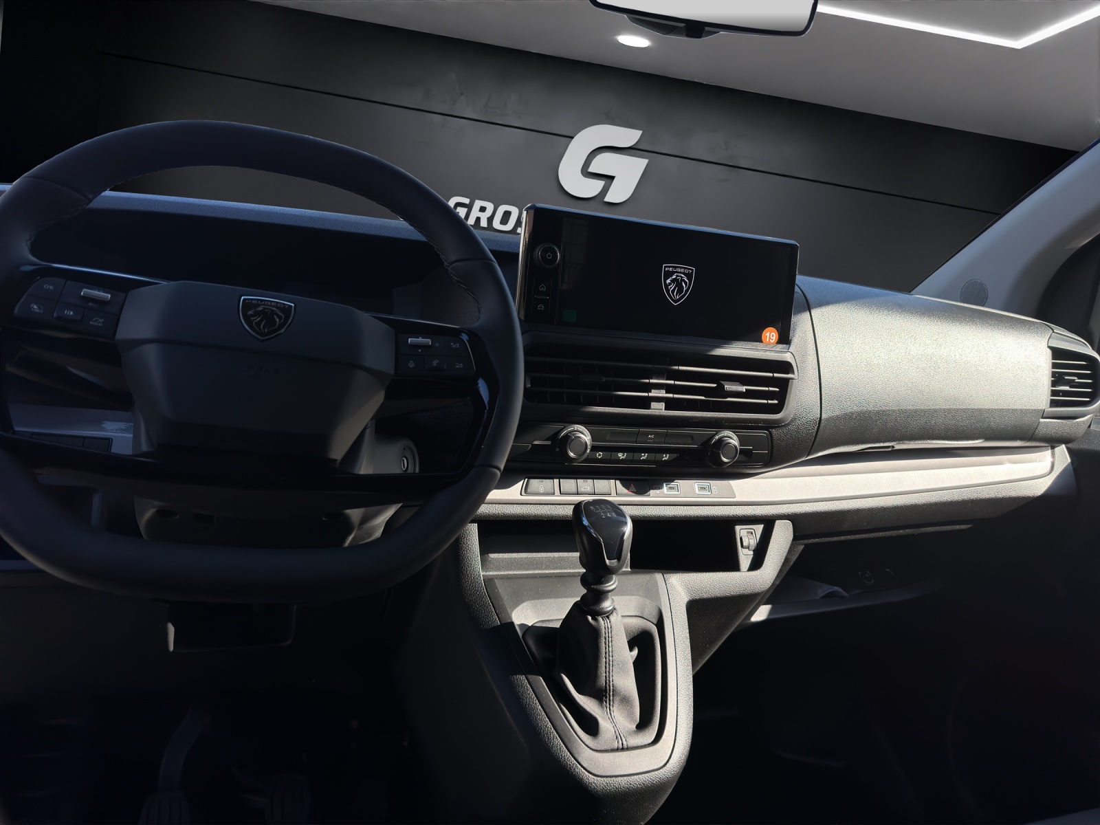PEUGEOT Expert NEW HDi145 S&S Standar-showroom-element-2