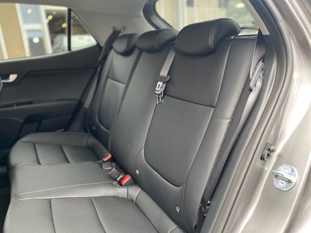 KIA Stonic 1.0 T-GDI Power DCT-image-12