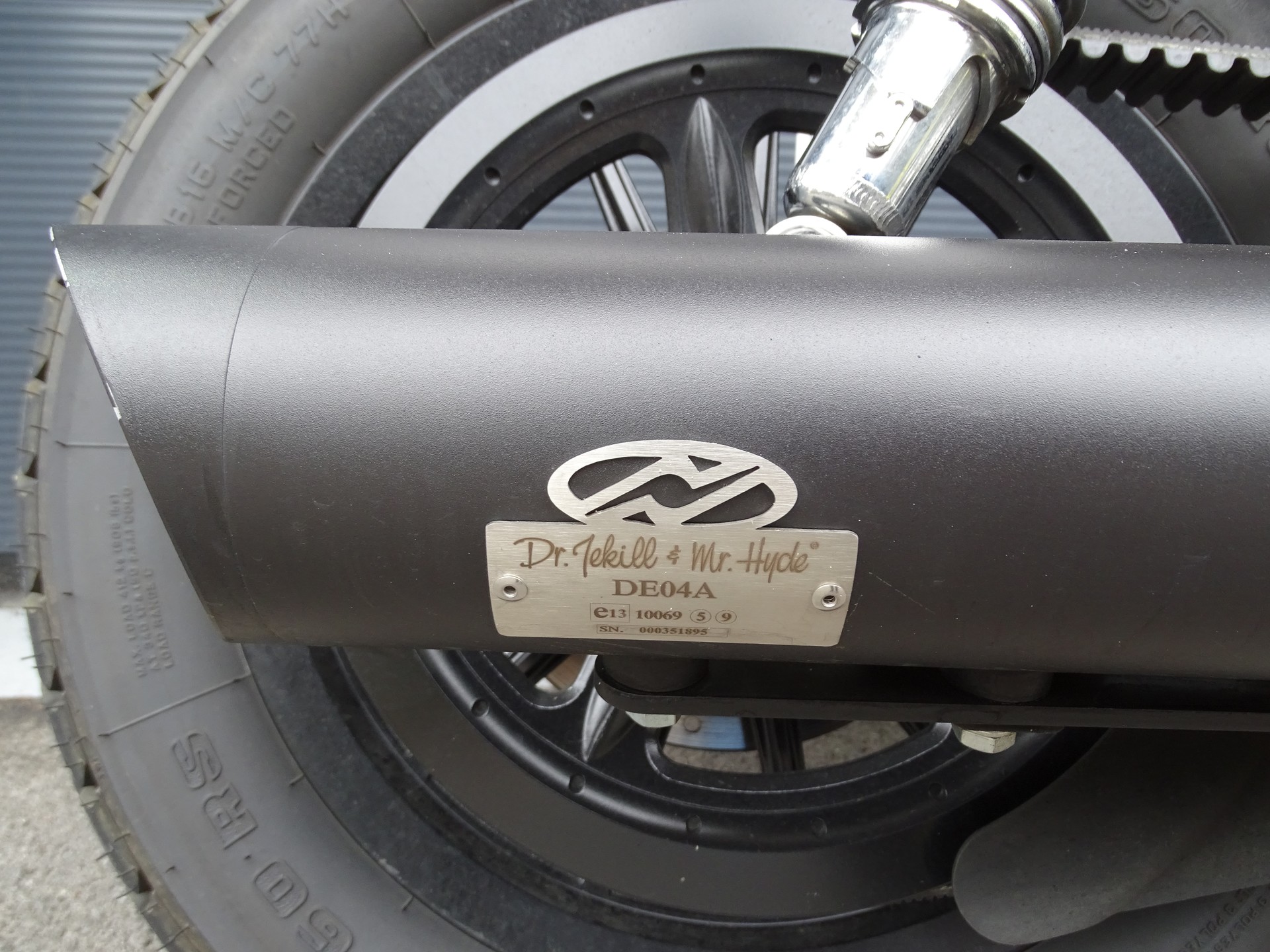 HARLEY-DAVIDSON XL 883 Hugger Scrambler-image-7